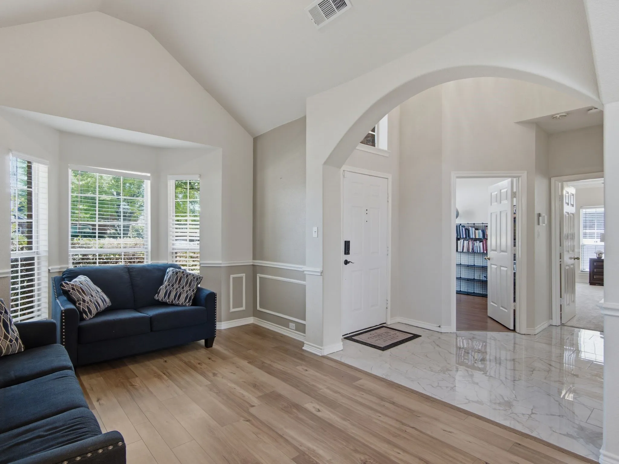 Single Family Residence For Sale in Collin County , 5707 Manchester Drive, Richardson, Texas 75082, 4 Bedroom, 3 Bathroom, 2 Garage spaces, 2,678 Sqft, built in 1996, mls#21317597, Real Estate Agent in Richardson, Homes For Sale in Collin county, Homes For Sale in Richardson, Realtor in Richardson Texas, Real Estate Brokerage Independent Realty Texas, Luminita Cordes Realtor