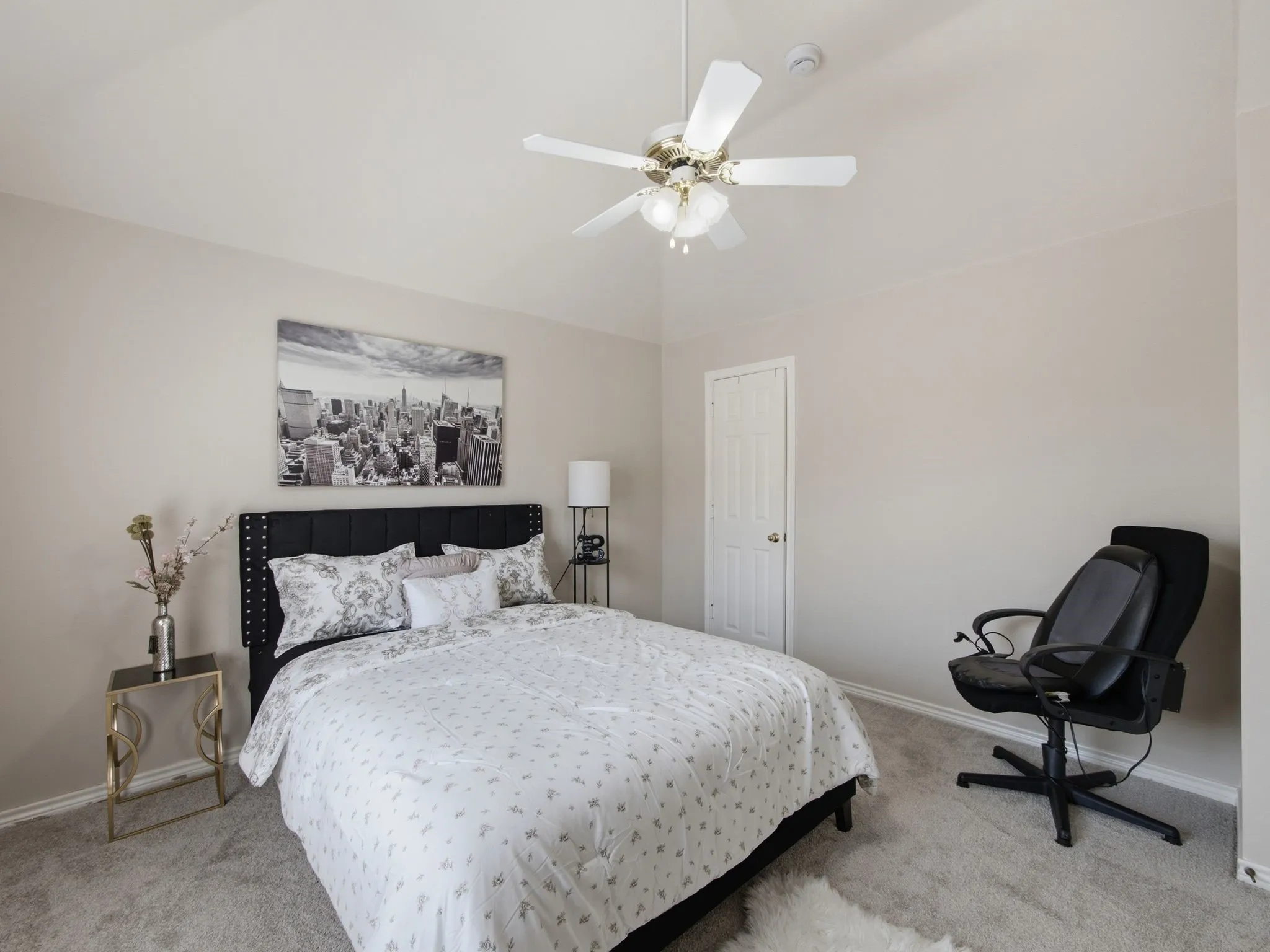 Single Family Residence For Sale in Collin County , 5707 Manchester Drive, Richardson, Texas 75082, 4 Bedroom, 3 Bathroom, 2 Garage spaces, 2,678 Sqft, built in 1996, mls#21317597, Real Estate Agent in Richardson, Homes For Sale in Collin county, Homes For Sale in Richardson, Realtor in Richardson Texas, Real Estate Brokerage Independent Realty Texas, Luminita Cordes Realtor