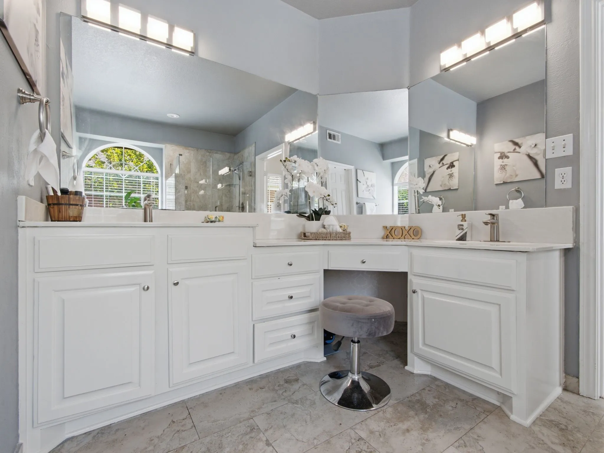 Single Family Residence For Sale in Collin County , 5707 Manchester Drive, Richardson, Texas 75082, 4 Bedroom, 3 Bathroom, 2 Garage spaces, 2,678 Sqft, built in 1996, mls#21317597, Real Estate Agent in Richardson, Homes For Sale in Collin county, Homes For Sale in Richardson, Realtor in Richardson Texas, Real Estate Brokerage Independent Realty Texas, Luminita Cordes Realtor