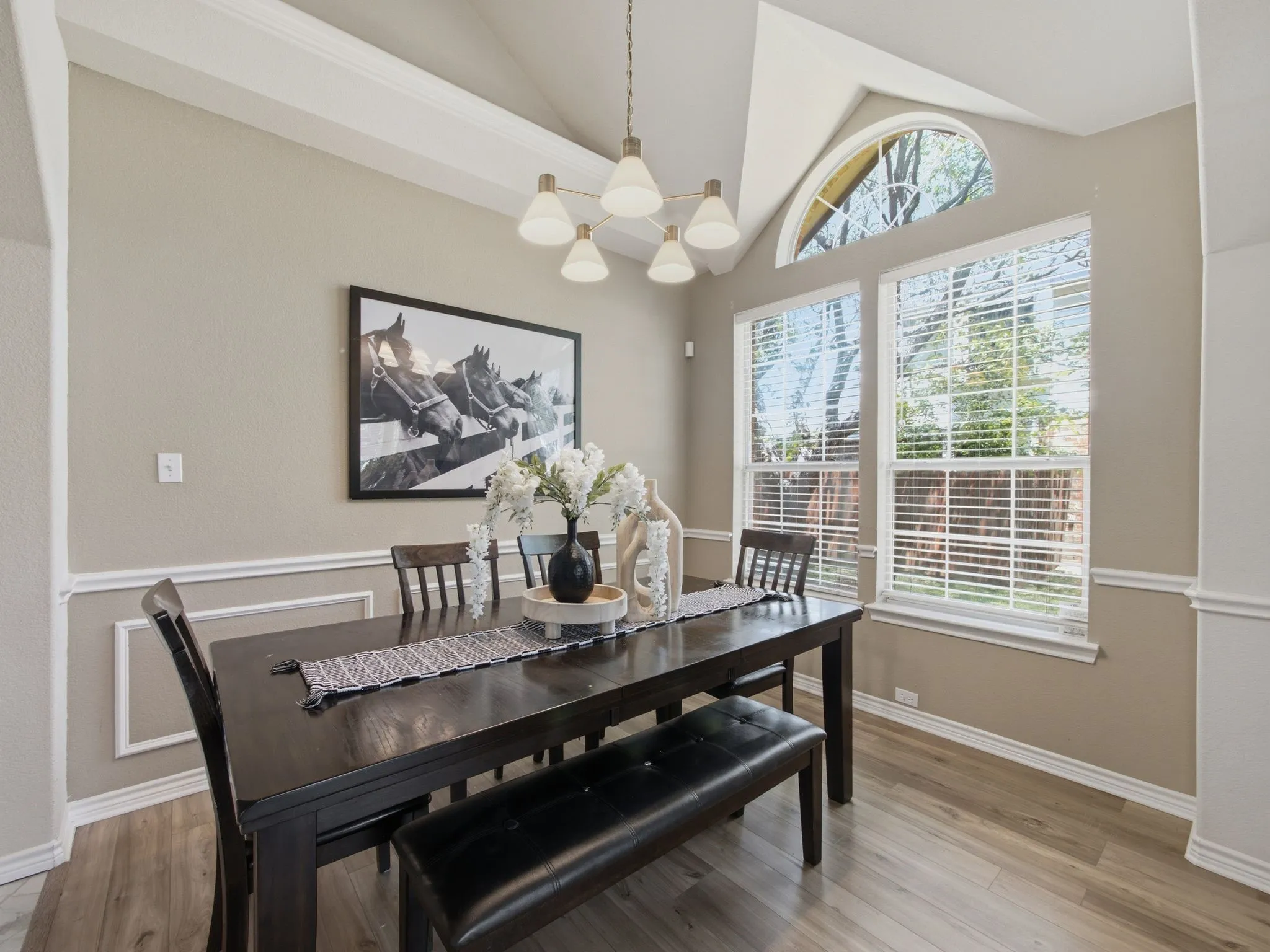 Single Family Residence For Sale in Collin County , 5707 Manchester Drive, Richardson, Texas 75082, 4 Bedroom, 3 Bathroom, 2 Garage spaces, 2,678 Sqft, built in 1996, mls#21317597, Real Estate Agent in Richardson, Homes For Sale in Collin county, Homes For Sale in Richardson, Realtor in Richardson Texas, Real Estate Brokerage Independent Realty Texas, Luminita Cordes Realtor