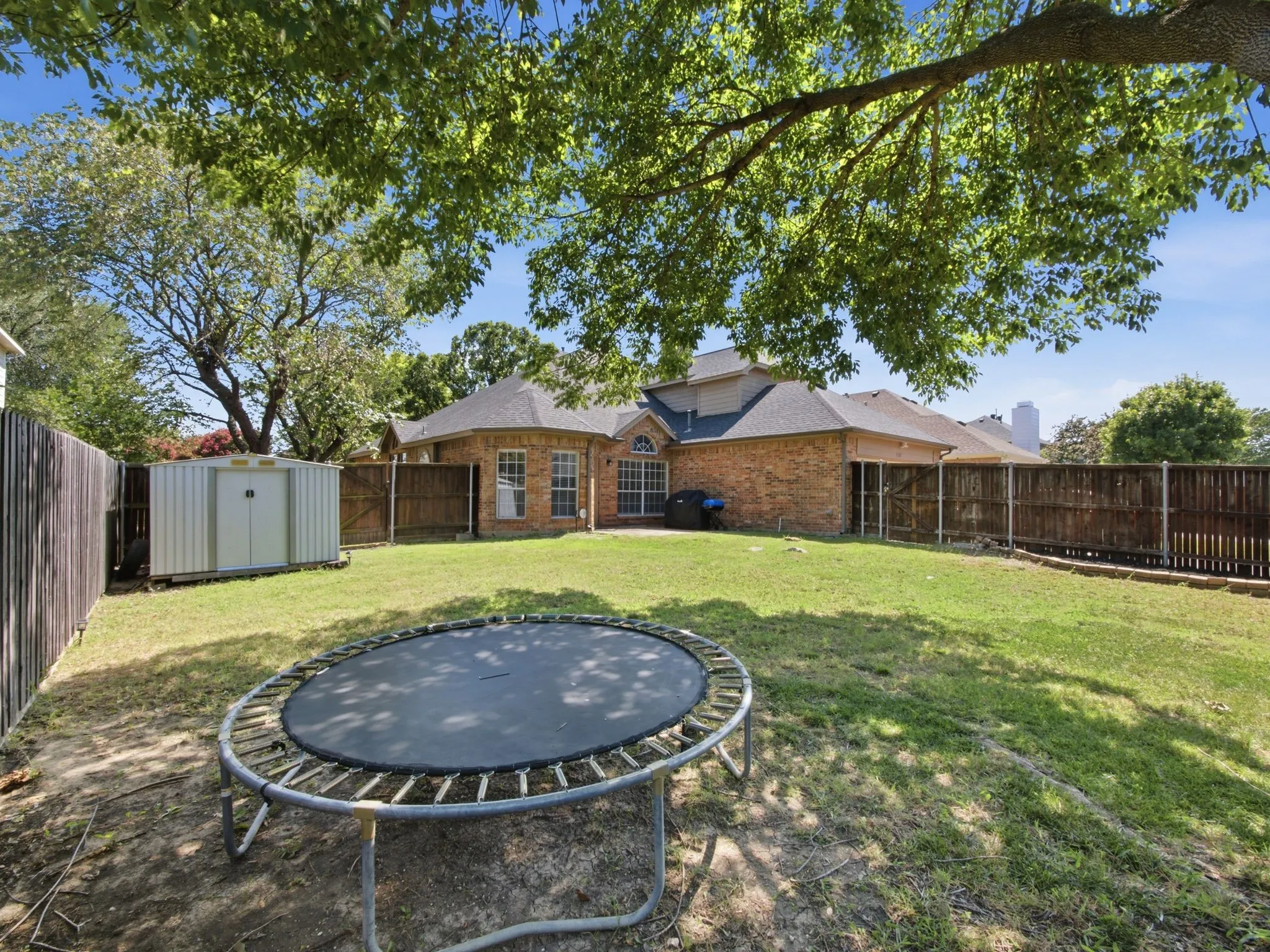 Single Family Residence For Sale in Collin County , 5707 Manchester Drive, Richardson, Texas 75082, 4 Bedroom, 3 Bathroom, 2 Garage spaces, 2,678 Sqft, built in 1996, mls#21317597, Real Estate Agent in Richardson, Homes For Sale in Collin county, Homes For Sale in Richardson, Realtor in Richardson Texas, Real Estate Brokerage Independent Realty Texas, Luminita Cordes Realtor