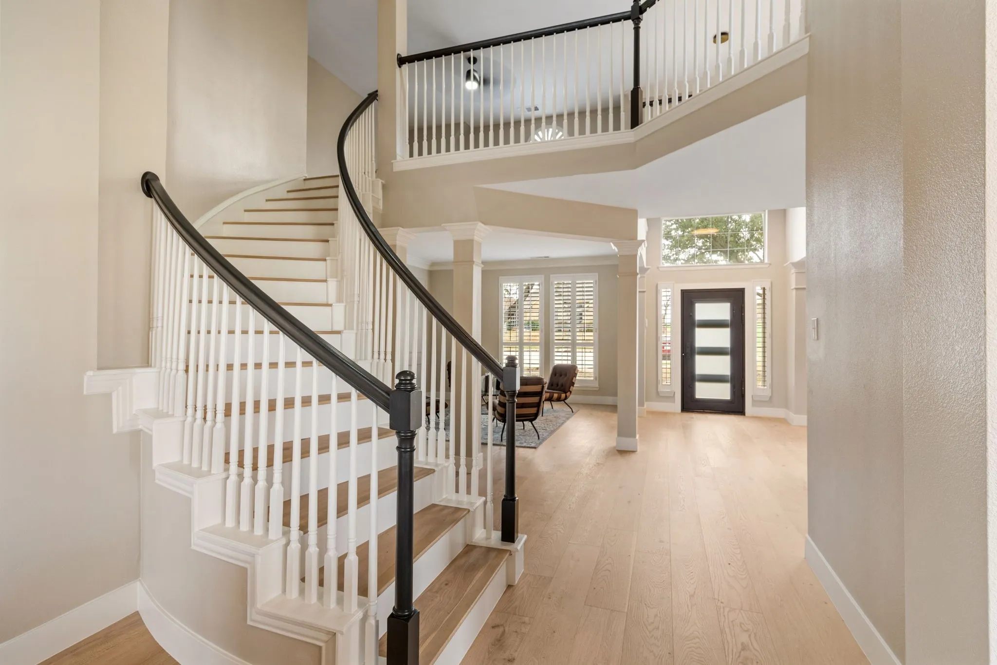 Single Family Residence For Rent in Dallas County , 684 Hollow Circle, Coppell, Texas 75019, 5 Bedrooms, 4 Bathrooms, 3 Garage spaces, 3,907 Sqft, built in 2000, Price $6,000, mls#21321162, Real Estate Agent in Coppell, Homes For Rent in Dallas county, Homes For Rent in Coppell, Realtor in Coppell Texas, Real Estate Brokerage Independent Realty Texas, Luminita Cordes Realtor