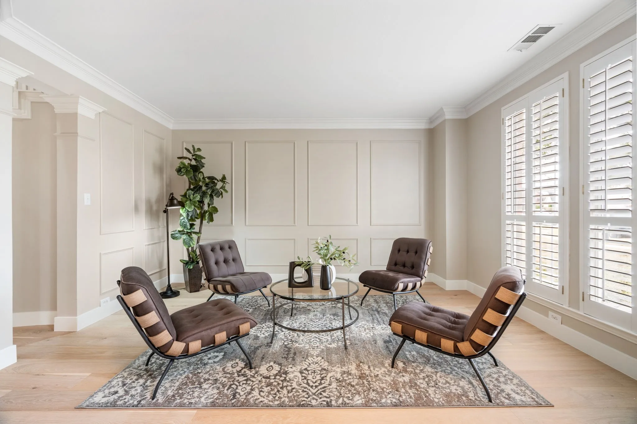 Single Family Residence For Rent in Dallas County , 684 Hollow Circle, Coppell, Texas 75019, 5 Bedrooms, 4 Bathrooms, 3 Garage spaces, 3,907 Sqft, built in 2000, Price $6,000, mls#21321162, Real Estate Agent in Coppell, Homes For Rent in Dallas county, Homes For Rent in Coppell, Realtor in Coppell Texas, Real Estate Brokerage Independent Realty Texas, Luminita Cordes Realtor