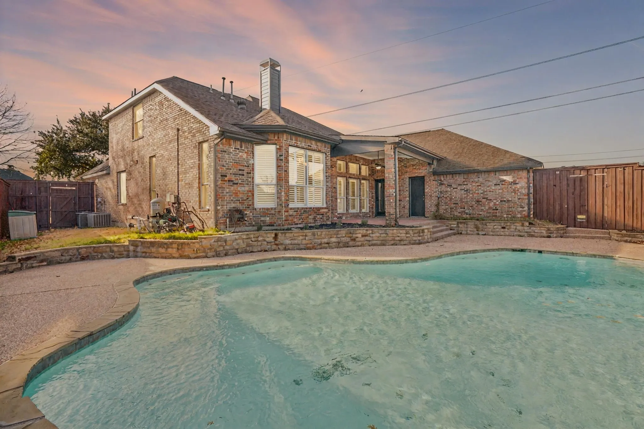 Single Family Residence For Rent in Dallas County , 684 Hollow Circle, Coppell, Texas 75019, 5 Bedrooms, 4 Bathrooms, 3 Garage spaces, 3,907 Sqft, built in 2000, Price $6,000, mls#21321162, Real Estate Agent in Coppell, Homes For Rent in Dallas county, Homes For Rent in Coppell, Realtor in Coppell Texas, Real Estate Brokerage Independent Realty Texas, Luminita Cordes Realtor