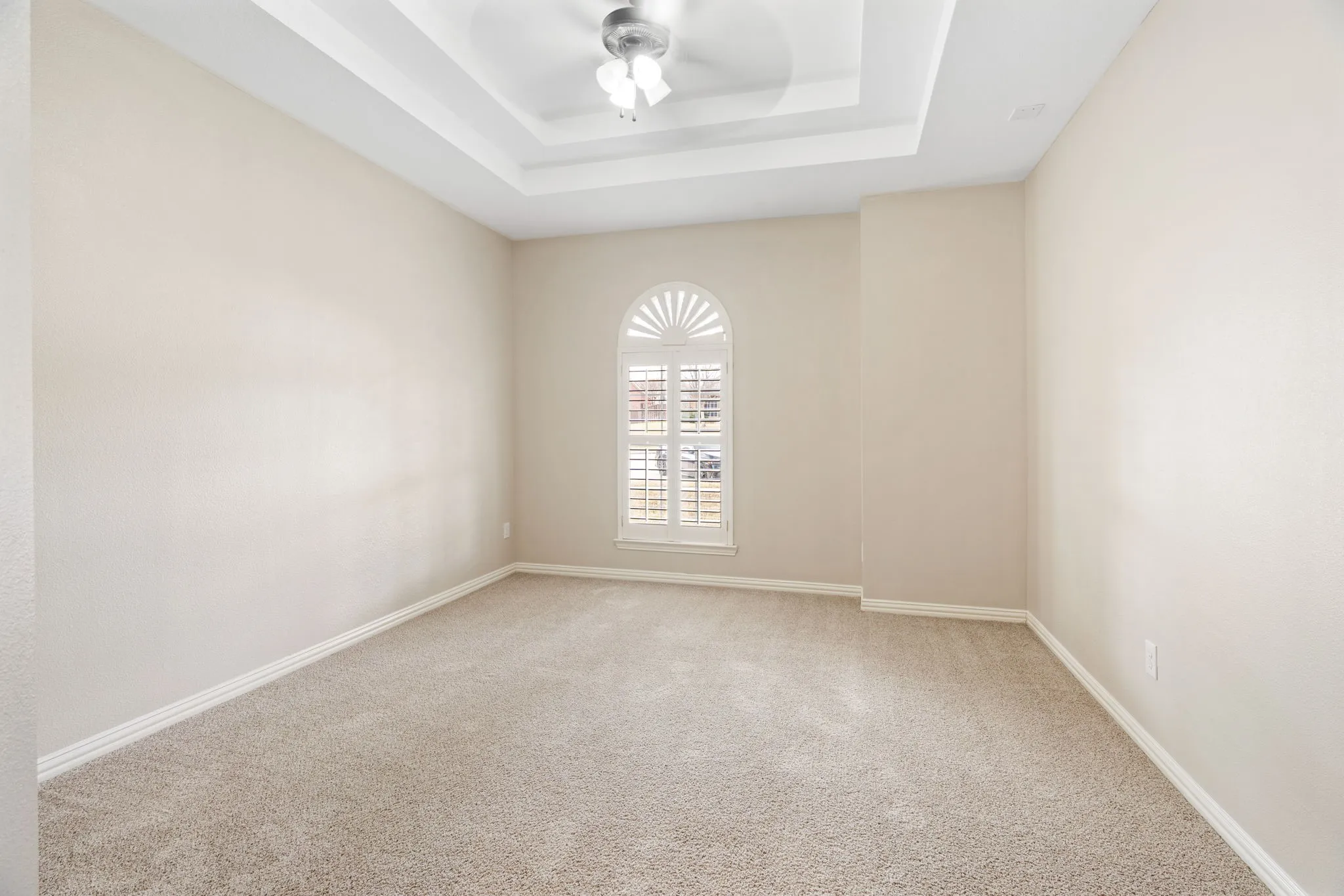 Single Family Residence For Rent in Dallas County , 684 Hollow Circle, Coppell, Texas 75019, 5 Bedrooms, 4 Bathrooms, 3 Garage spaces, 3,907 Sqft, built in 2000, Price $6,000, mls#21321162, Real Estate Agent in Coppell, Homes For Rent in Dallas county, Homes For Rent in Coppell, Realtor in Coppell Texas, Real Estate Brokerage Independent Realty Texas, Luminita Cordes Realtor