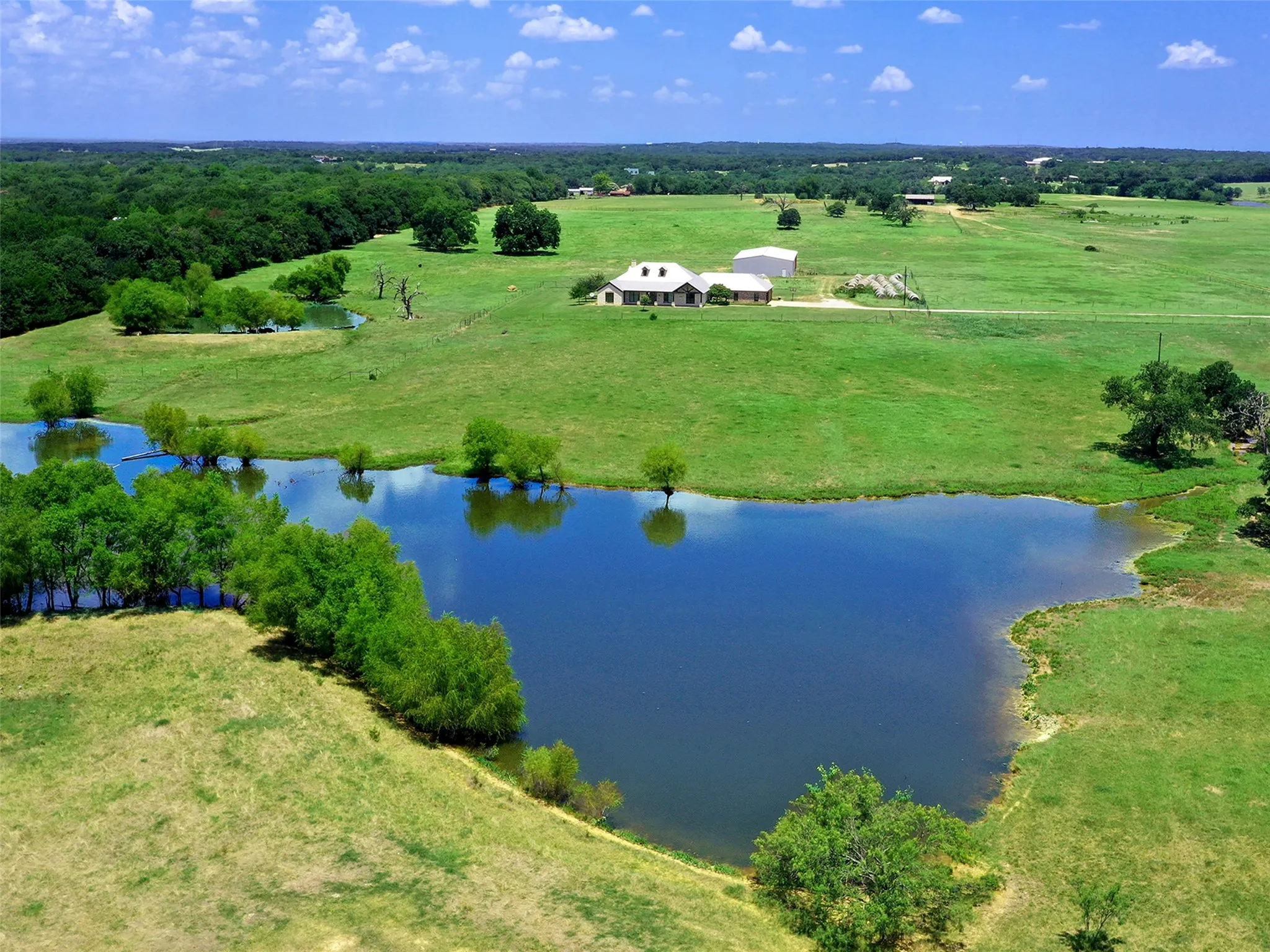 Farm For Sale in Cooke County , 453 Tower Road, Valley View, Texas 76272, 4 Bedrooms, 3 Bathrooms, 3 Garage spaces, 3,558 Sqft, built in 2014, Price $1,752,600, mls#21320343, Real Estate Agent in Valley View, Homes For Sale in Cooke county, Homes For Sale in Valley View, Realtor in Valley View Texas, Real Estate Brokerage Independent Realty Texas, Luminita Cordes Realtor