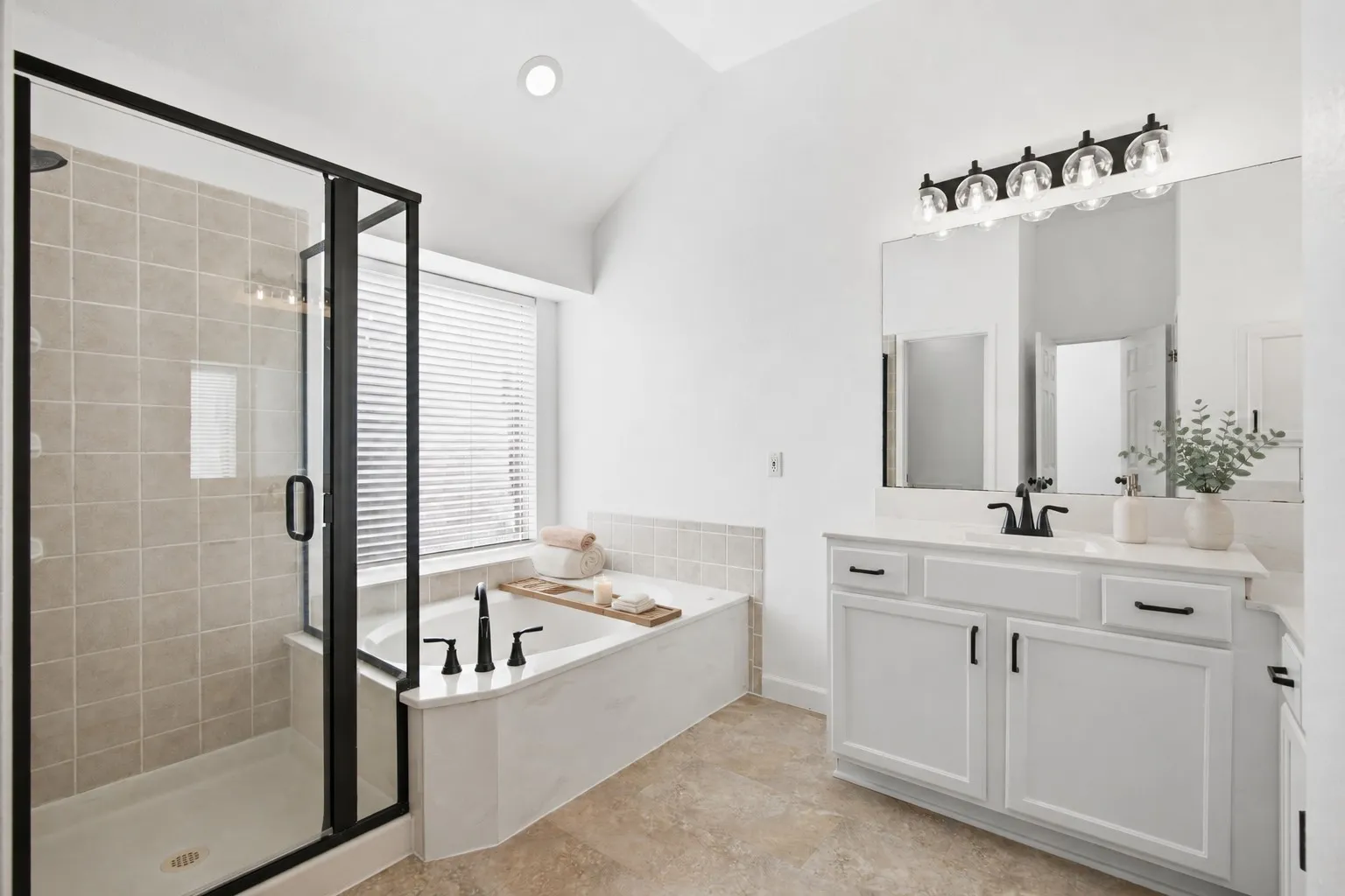 Single Family Residence For Sale in Tarrant County , 4724 Grant Park Avenue, Fort Worth, Texas 76137, 3 Bedroom, 2 Bathroom, 2 Garage spaces, 1,725 Sqft, built in 1997, mls#21321456, Real Estate Agent in Fort Worth, Homes For Sale in Tarrant county, Homes For Sale in Fort Worth, Realtor in Fort Worth Texas, Real Estate Brokerage Independent Realty Texas, Luminita Cordes Realtor