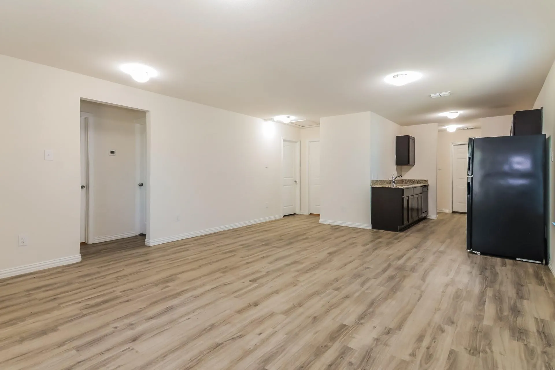 Single Family Residence For Sale in Grayson County , 1120 W Owing Street, Denison, Texas 75020, 3 Bedroom, 2 Bathroom, Garage spaces, 1,120 Sqft, built in 2020, mls#21317128, Real Estate Agent in Denison, Homes For Sale in Grayson county, Homes For Sale in Denison, Realtor in Denison Texas, Real Estate Brokerage Independent Realty Texas, Luminita Cordes Realtor
