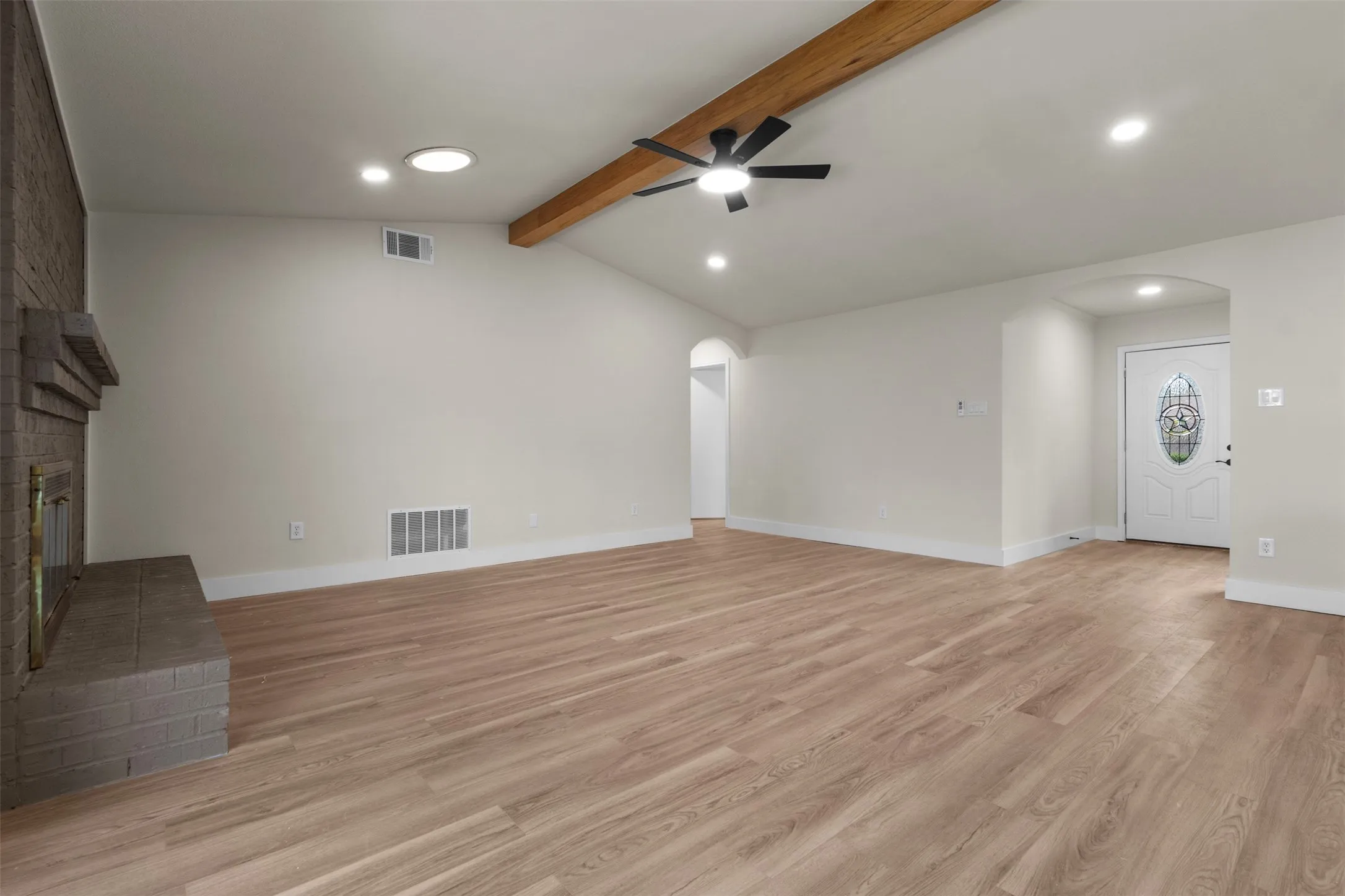Single Family Residence For Sale in Dallas County , 5009 Presidio Drive, Garland, Texas 75043, 4 Bedroom, 3 Bathroom, Garage spaces, 1,965 Sqft, built in 1980, mls#21321097, Real Estate Agent in Garland, Homes For Sale in Dallas county, Homes For Sale in Garland, Realtor in Garland Texas, Real Estate Brokerage Independent Realty Texas, Luminita Cordes Realtor