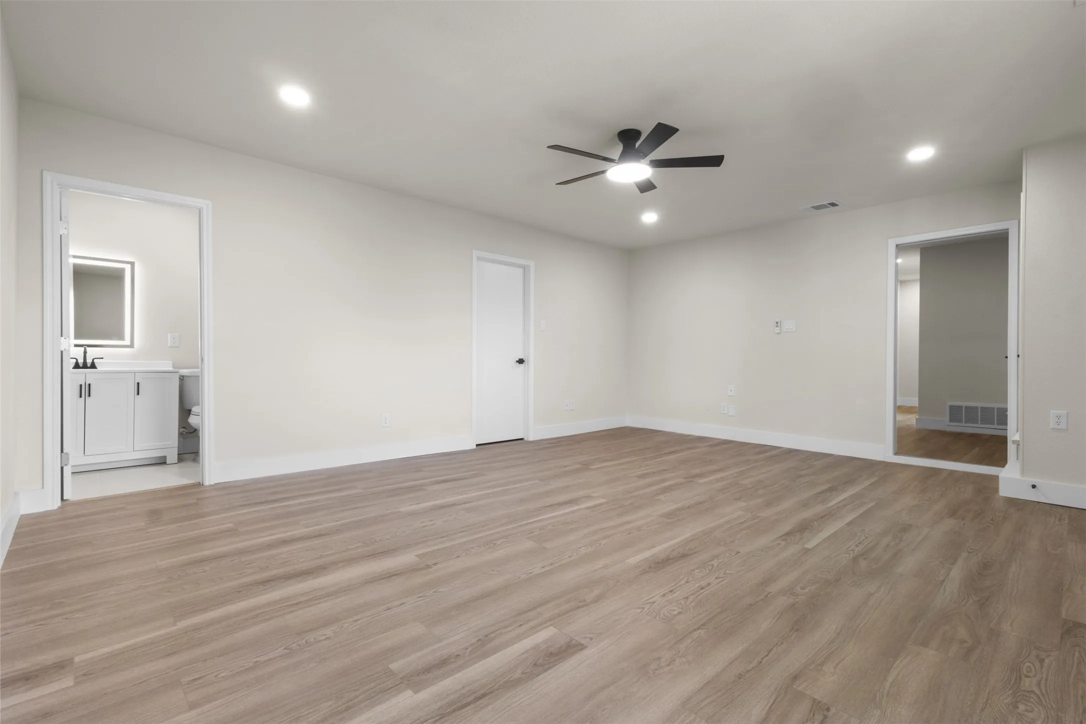 Single Family Residence For Sale in Dallas County , 5009 Presidio Drive, Garland, Texas 75043, 4 Bedroom, 3 Bathroom, Garage spaces, 1,965 Sqft, built in 1980, mls#21321097, Real Estate Agent in Garland, Homes For Sale in Dallas county, Homes For Sale in Garland, Realtor in Garland Texas, Real Estate Brokerage Independent Realty Texas, Luminita Cordes Realtor