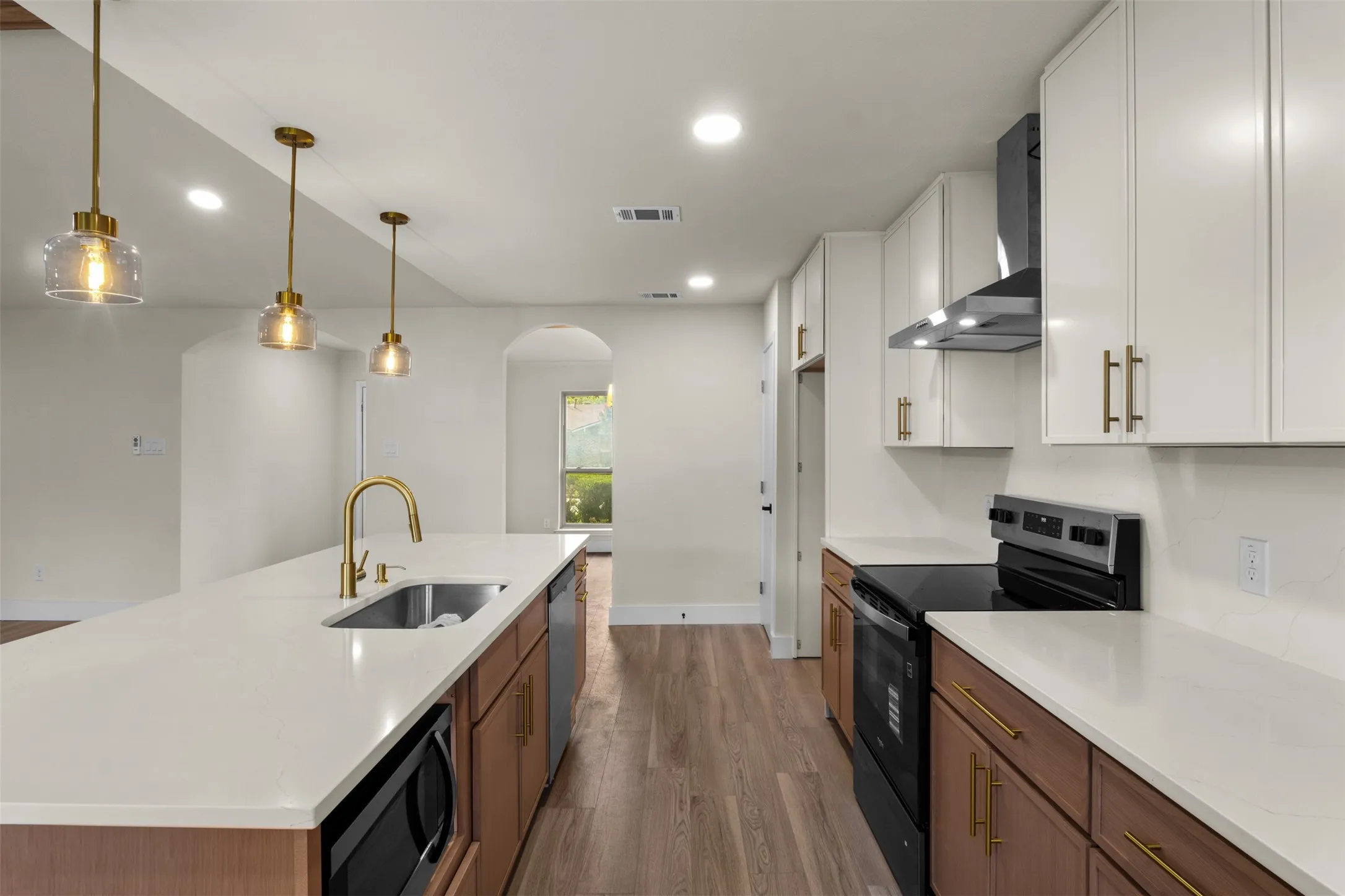 Single Family Residence For Sale in Dallas County , 5009 Presidio Drive, Garland, Texas 75043, 4 Bedroom, 3 Bathroom, Garage spaces, 1,965 Sqft, built in 1980, mls#21321097, Real Estate Agent in Garland, Homes For Sale in Dallas county, Homes For Sale in Garland, Realtor in Garland Texas, Real Estate Brokerage Independent Realty Texas, Luminita Cordes Realtor