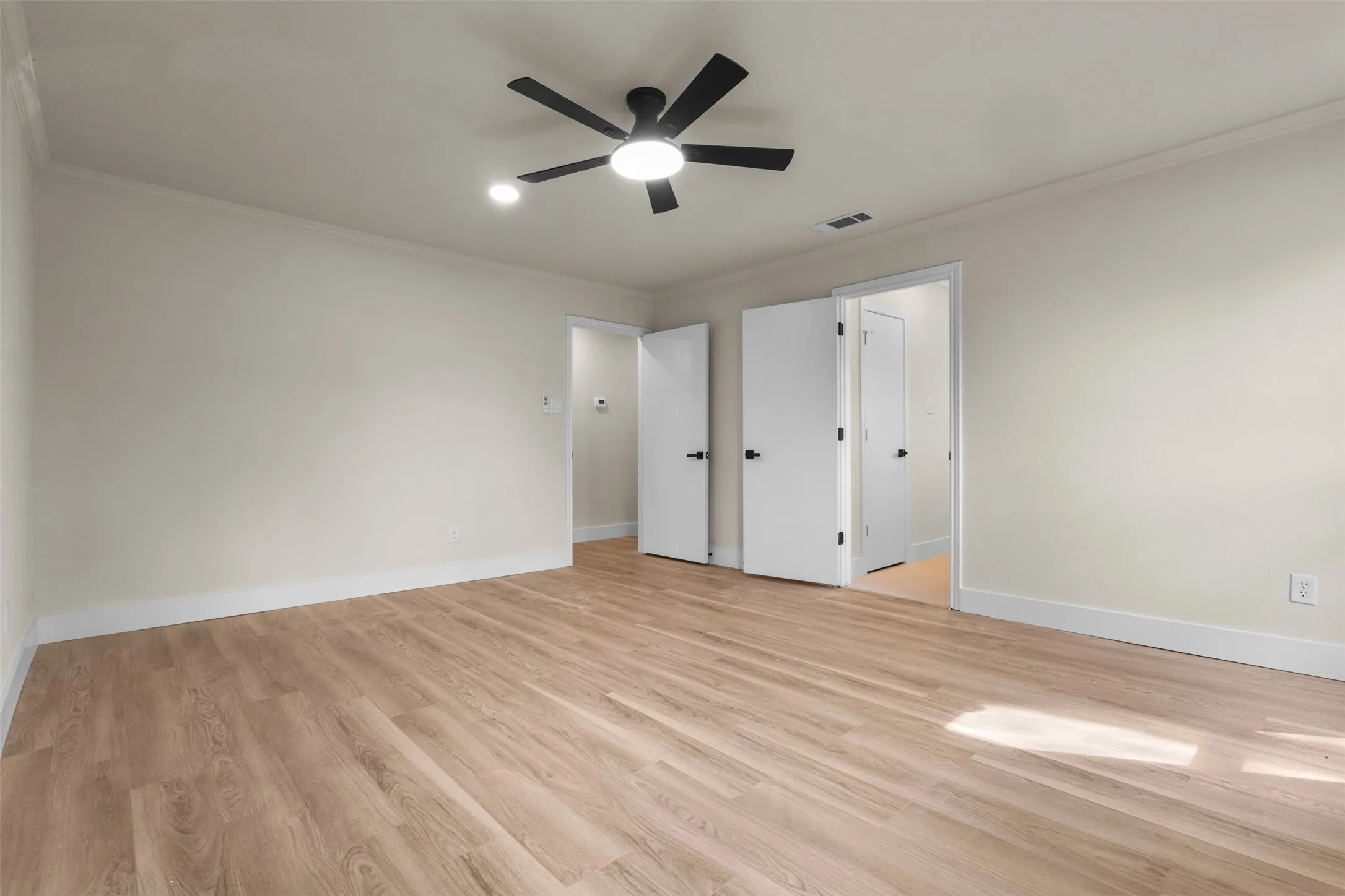 Single Family Residence For Sale in Dallas County , 5009 Presidio Drive, Garland, Texas 75043, 4 Bedroom, 3 Bathroom, Garage spaces, 1,965 Sqft, built in 1980, mls#21321097, Real Estate Agent in Garland, Homes For Sale in Dallas county, Homes For Sale in Garland, Realtor in Garland Texas, Real Estate Brokerage Independent Realty Texas, Luminita Cordes Realtor