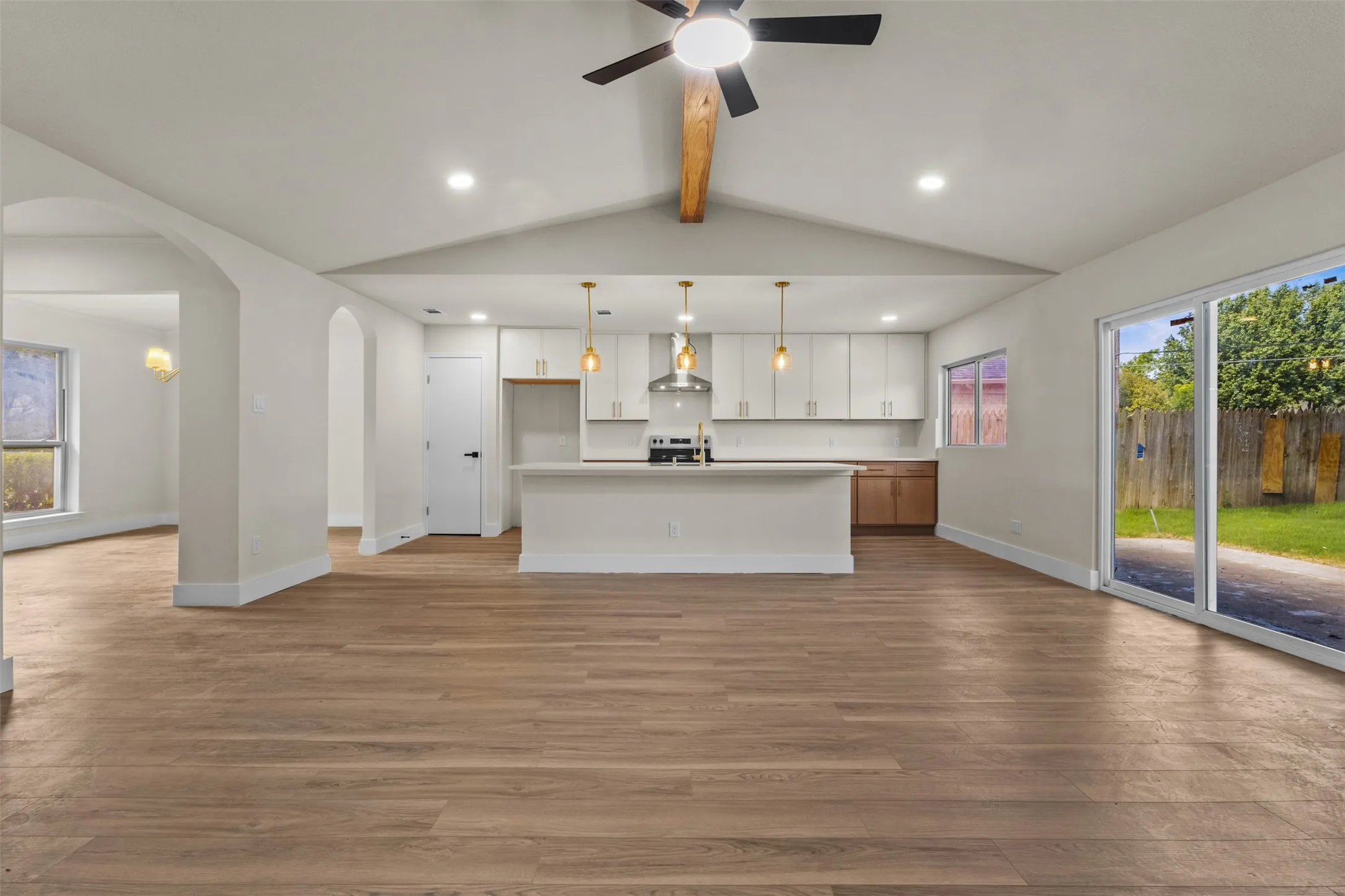 Single Family Residence For Sale in Dallas County , 5009 Presidio Drive, Garland, Texas 75043, 4 Bedroom, 3 Bathroom, Garage spaces, 1,965 Sqft, built in 1980, mls#21321097, Real Estate Agent in Garland, Homes For Sale in Dallas county, Homes For Sale in Garland, Realtor in Garland Texas, Real Estate Brokerage Independent Realty Texas, Luminita Cordes Realtor
