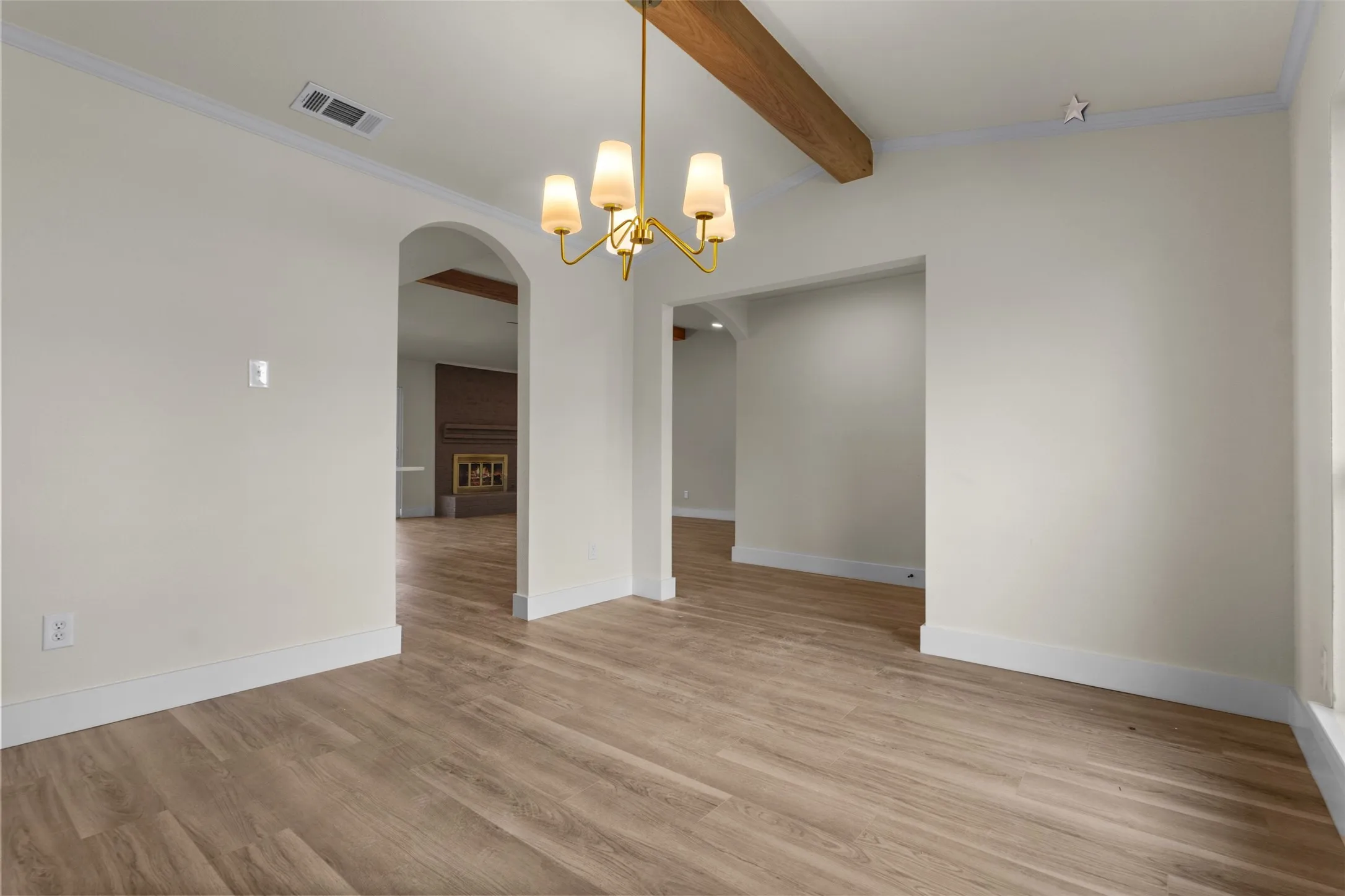 Single Family Residence For Sale in Dallas County , 5009 Presidio Drive, Garland, Texas 75043, 4 Bedroom, 3 Bathroom, Garage spaces, 1,965 Sqft, built in 1980, mls#21321097, Real Estate Agent in Garland, Homes For Sale in Dallas county, Homes For Sale in Garland, Realtor in Garland Texas, Real Estate Brokerage Independent Realty Texas, Luminita Cordes Realtor