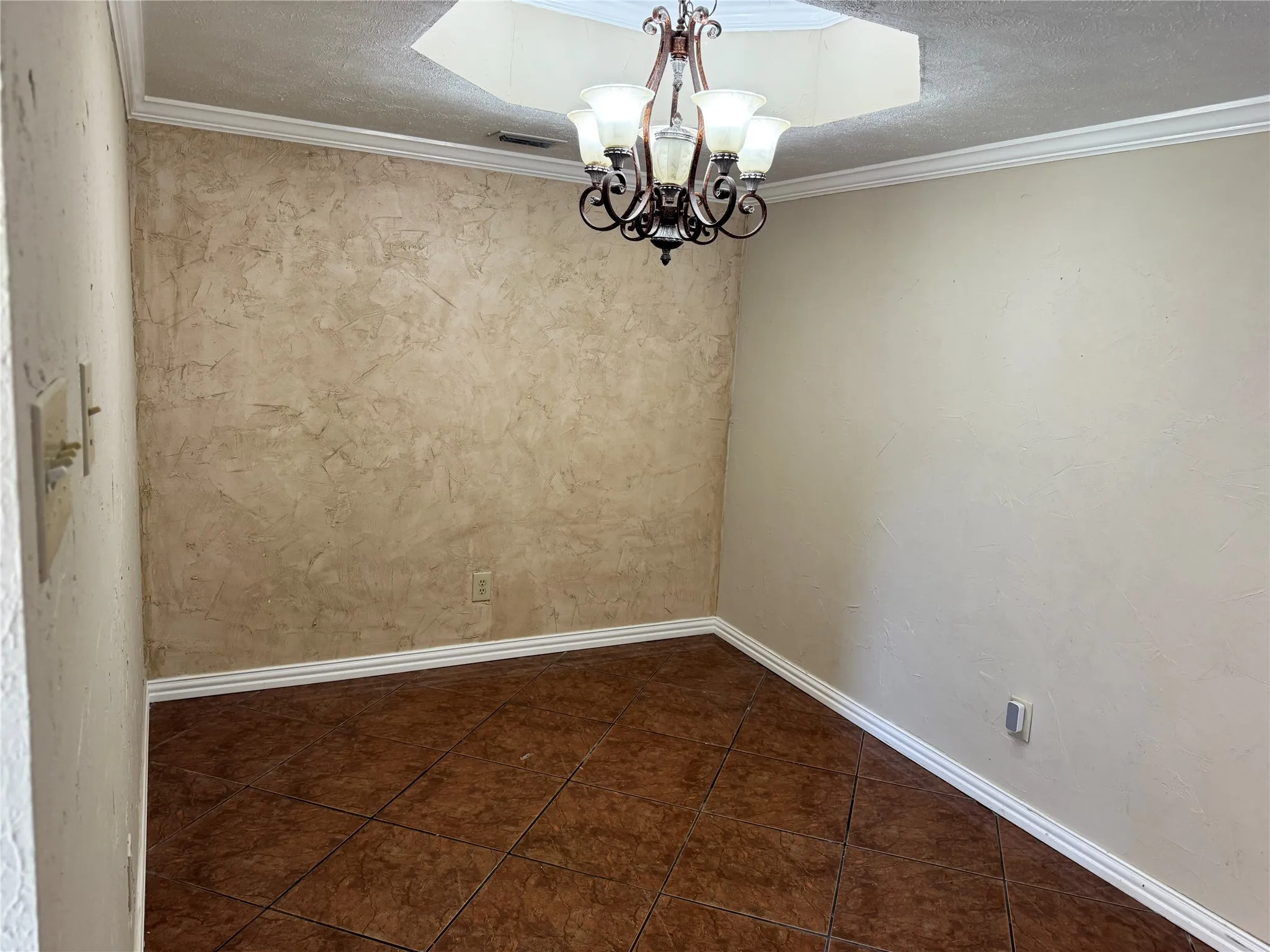 Single Family Residence For Rent in Rockwall County , 9113 Willowbrook Drive, Rowlett, Texas 75088, 3 Bedroom, 2 Bathroom, 1 Garage spaces, 1,791 Sqft, built in 1983, mls#21321085, Real Estate Agent in Rowlett, Homes For Rent in Rockwall county, Homes For Rent in Rowlett, Realtor in Rowlett Texas, Real Estate Brokerage Independent Realty Texas, Luminita Cordes Realtor