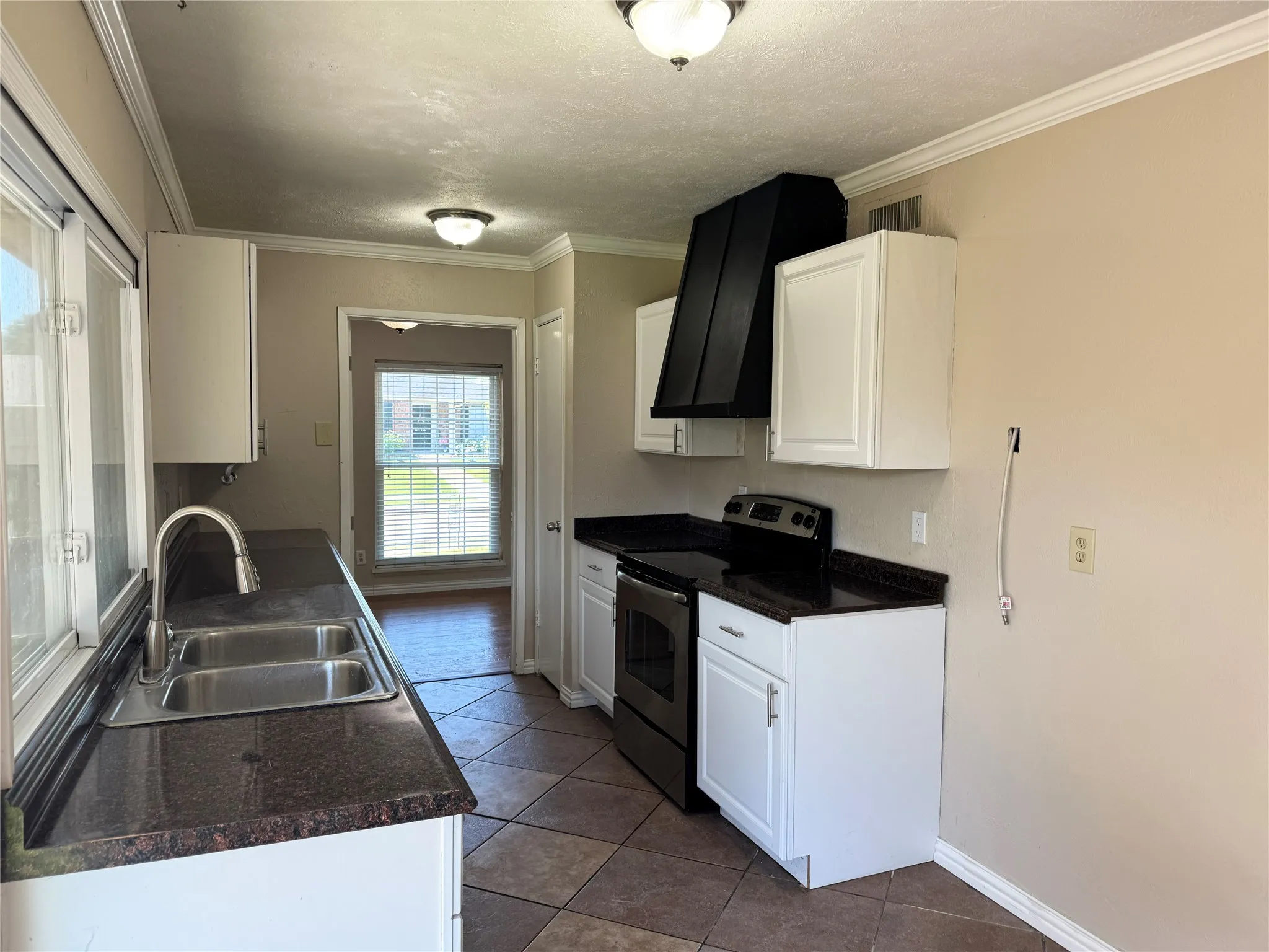 Single Family Residence For Rent in Rockwall County , 9113 Willowbrook Drive, Rowlett, Texas 75088, 3 Bedroom, 2 Bathroom, 1 Garage spaces, 1,791 Sqft, built in 1983, mls#21321085, Real Estate Agent in Rowlett, Homes For Rent in Rockwall county, Homes For Rent in Rowlett, Realtor in Rowlett Texas, Real Estate Brokerage Independent Realty Texas, Luminita Cordes Realtor