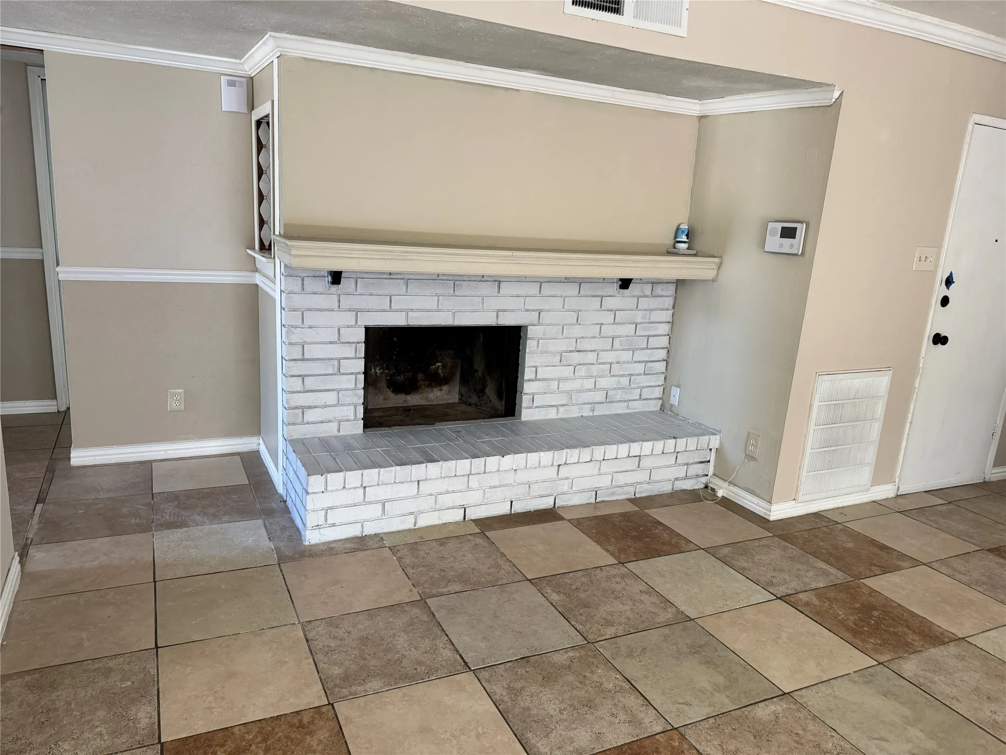 Single Family Residence For Rent in Rockwall County , 9113 Willowbrook Drive, Rowlett, Texas 75088, 3 Bedroom, 2 Bathroom, 1 Garage spaces, 1,791 Sqft, built in 1983, mls#21321085, Real Estate Agent in Rowlett, Homes For Rent in Rockwall county, Homes For Rent in Rowlett, Realtor in Rowlett Texas, Real Estate Brokerage Independent Realty Texas, Luminita Cordes Realtor