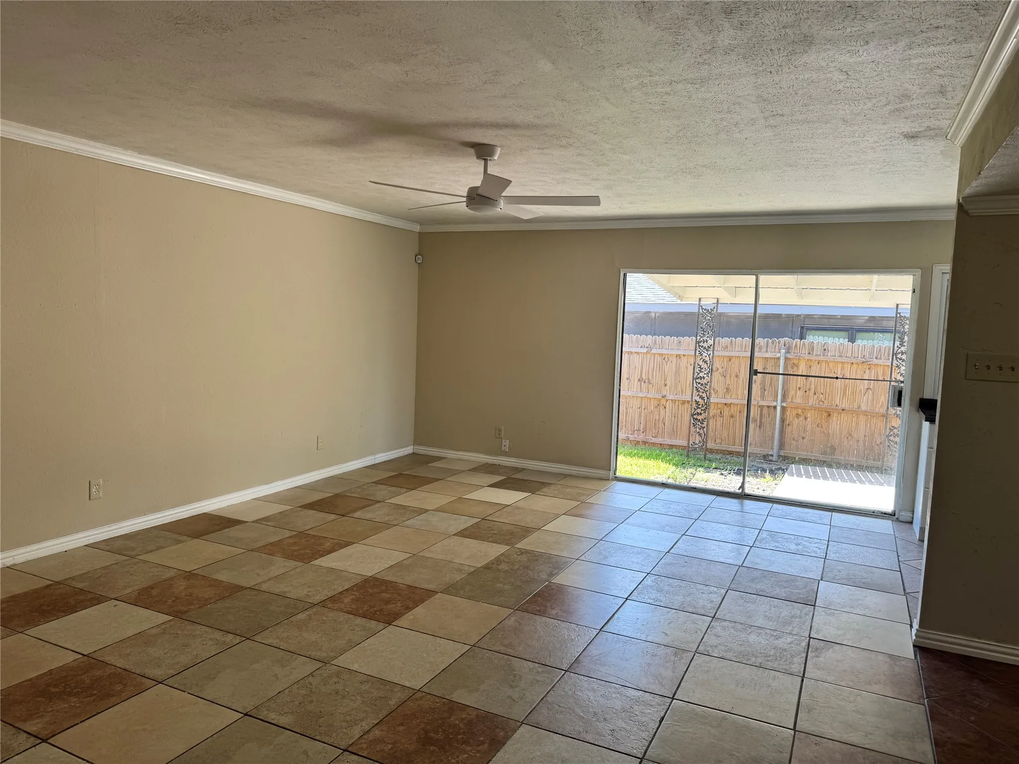 Single Family Residence For Rent in Rockwall County , 9113 Willowbrook Drive, Rowlett, Texas 75088, 3 Bedroom, 2 Bathroom, 1 Garage spaces, 1,791 Sqft, built in 1983, mls#21321085, Real Estate Agent in Rowlett, Homes For Rent in Rockwall county, Homes For Rent in Rowlett, Realtor in Rowlett Texas, Real Estate Brokerage Independent Realty Texas, Luminita Cordes Realtor