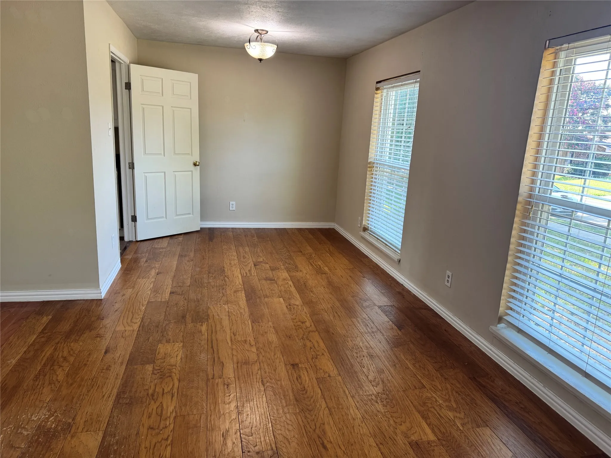 Single Family Residence For Rent in Rockwall County , 9113 Willowbrook Drive, Rowlett, Texas 75088, 3 Bedroom, 2 Bathroom, 1 Garage spaces, 1,791 Sqft, built in 1983, mls#21321085, Real Estate Agent in Rowlett, Homes For Rent in Rockwall county, Homes For Rent in Rowlett, Realtor in Rowlett Texas, Real Estate Brokerage Independent Realty Texas, Luminita Cordes Realtor