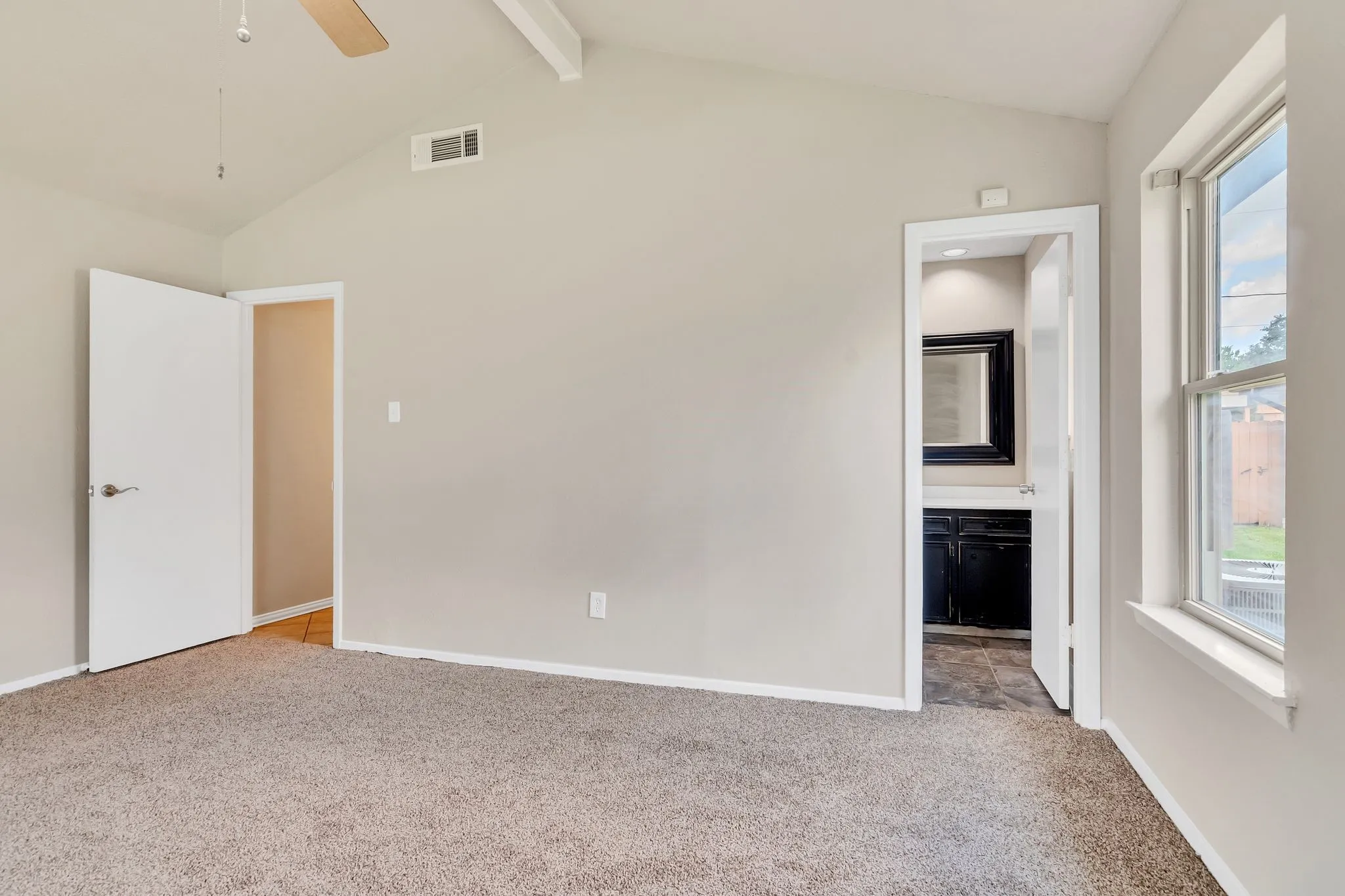 Single Family Residence For Sale in Tarrant County , 5501 Wood View Street, North Richland Hills, Texas 76180, 4 Bedroom, 2 Bathroom, 1 Garage spaces, 1,844 Sqft, built in 1979, mls#21321231, Real Estate Agent in North Richland Hills, Homes For Sale in Tarrant county, Homes For Sale in North Richland Hills, Realtor in North Richland Hills Texas, Real Estate Brokerage Independent Realty Texas, Luminita Cordes Realtor