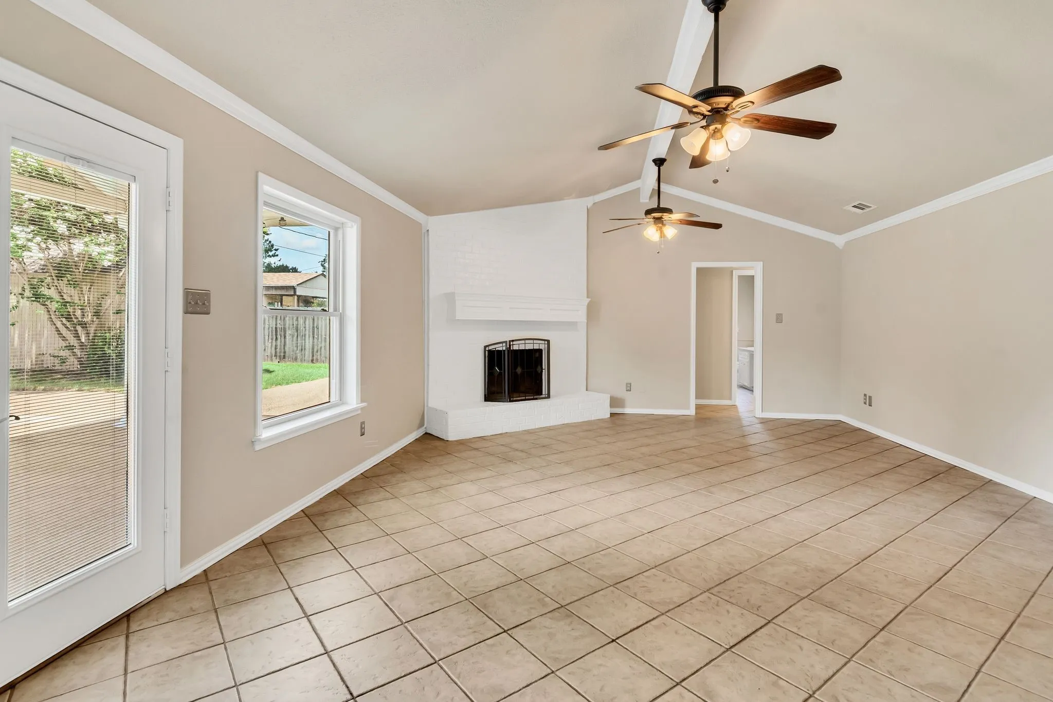Single Family Residence For Sale in Tarrant County , 5501 Wood View Street, North Richland Hills, Texas 76180, 4 Bedroom, 2 Bathroom, 1 Garage spaces, 1,844 Sqft, built in 1979, mls#21321231, Real Estate Agent in North Richland Hills, Homes For Sale in Tarrant county, Homes For Sale in North Richland Hills, Realtor in North Richland Hills Texas, Real Estate Brokerage Independent Realty Texas, Luminita Cordes Realtor