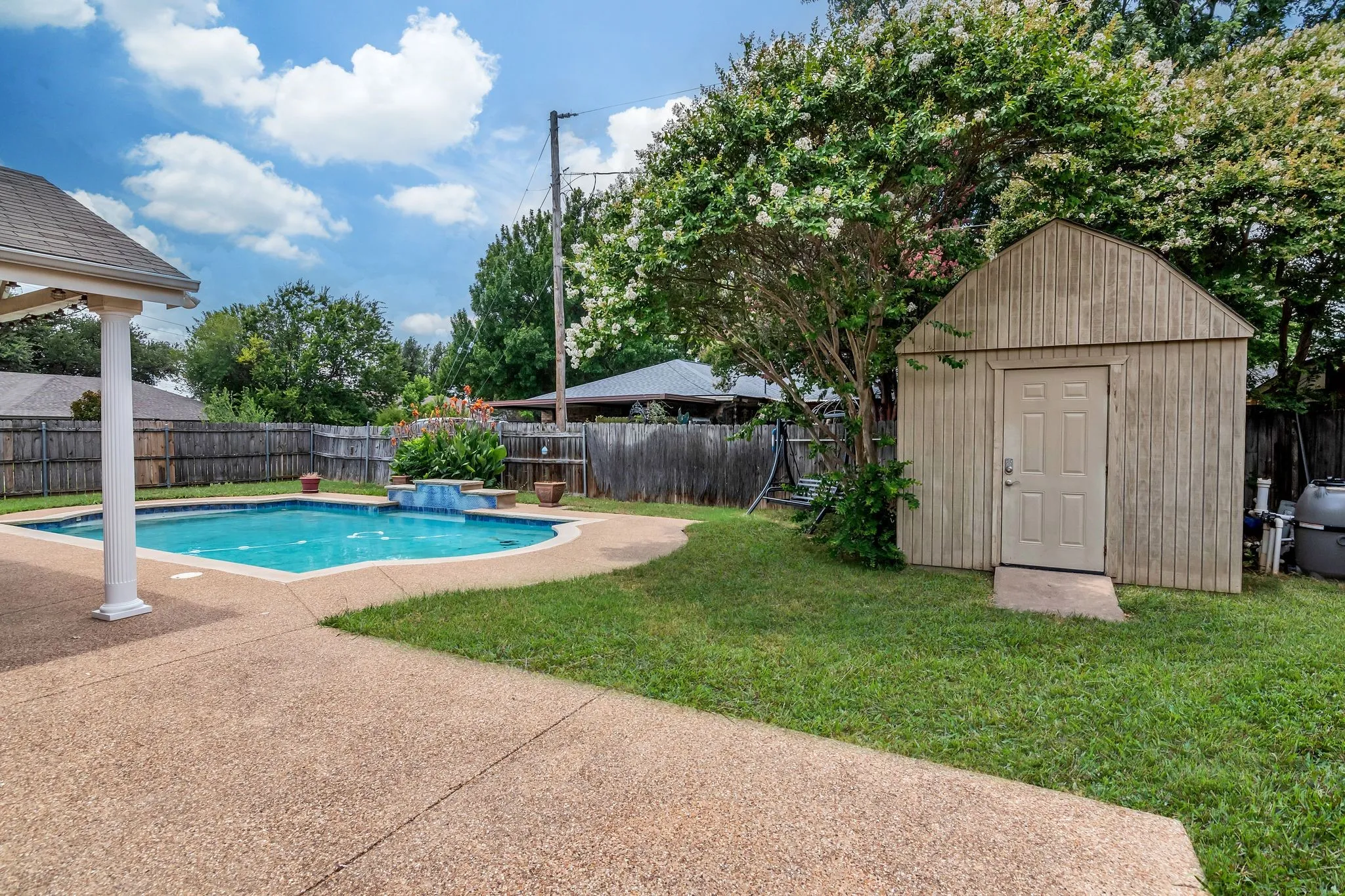 Single Family Residence For Sale in Tarrant County , 5501 Wood View Street, North Richland Hills, Texas 76180, 4 Bedroom, 2 Bathroom, 1 Garage spaces, 1,844 Sqft, built in 1979, mls#21321231, Real Estate Agent in North Richland Hills, Homes For Sale in Tarrant county, Homes For Sale in North Richland Hills, Realtor in North Richland Hills Texas, Real Estate Brokerage Independent Realty Texas, Luminita Cordes Realtor