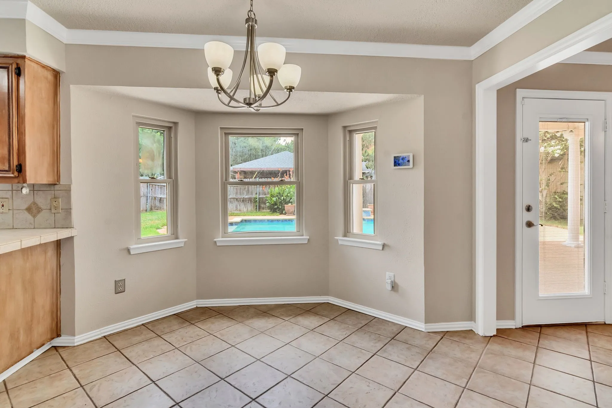 Single Family Residence For Sale in Tarrant County , 5501 Wood View Street, North Richland Hills, Texas 76180, 4 Bedroom, 2 Bathroom, 1 Garage spaces, 1,844 Sqft, built in 1979, mls#21321231, Real Estate Agent in North Richland Hills, Homes For Sale in Tarrant county, Homes For Sale in North Richland Hills, Realtor in North Richland Hills Texas, Real Estate Brokerage Independent Realty Texas, Luminita Cordes Realtor
