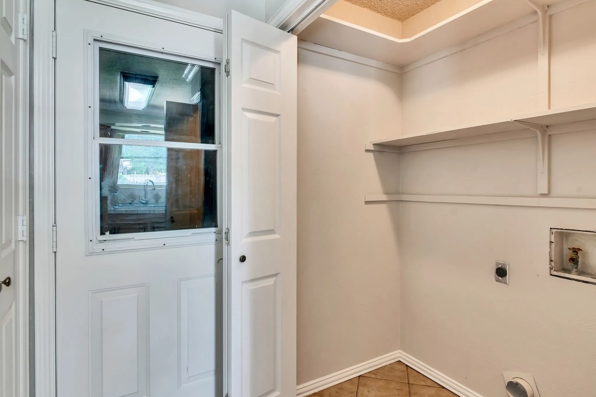 Single Family Residence For Sale in Tarrant County , 5501 Wood View Street, North Richland Hills, Texas 76180, 4 Bedroom, 2 Bathroom, 1 Garage spaces, 1,844 Sqft, built in 1979, mls#21321231, Real Estate Agent in North Richland Hills, Homes For Sale in Tarrant county, Homes For Sale in North Richland Hills, Realtor in North Richland Hills Texas, Real Estate Brokerage Independent Realty Texas, Luminita Cordes Realtor