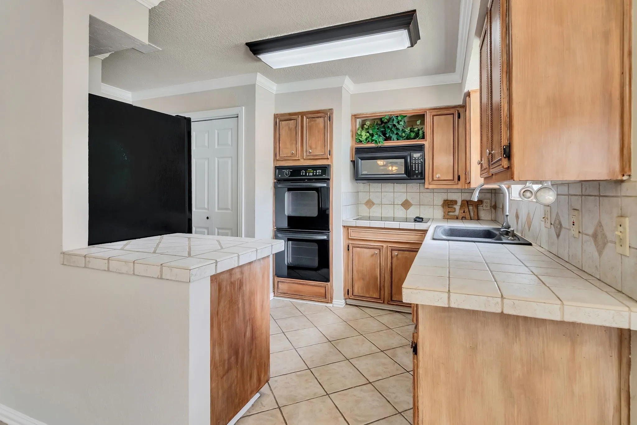 Single Family Residence For Sale in Tarrant County , 5501 Wood View Street, North Richland Hills, Texas 76180, 4 Bedroom, 2 Bathroom, 1 Garage spaces, 1,844 Sqft, built in 1979, mls#21321231, Real Estate Agent in North Richland Hills, Homes For Sale in Tarrant county, Homes For Sale in North Richland Hills, Realtor in North Richland Hills Texas, Real Estate Brokerage Independent Realty Texas, Luminita Cordes Realtor