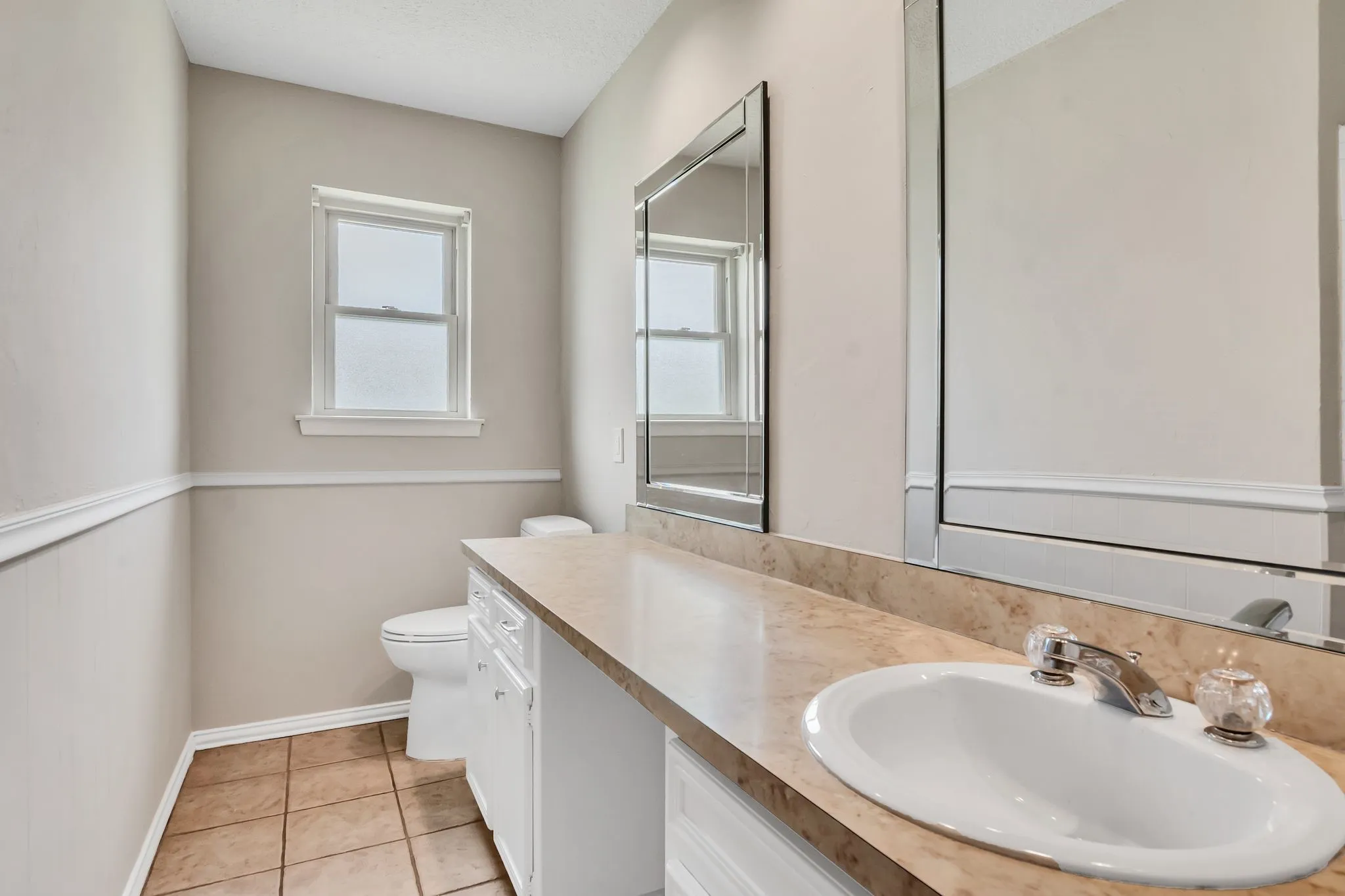 Single Family Residence For Sale in Tarrant County , 5501 Wood View Street, North Richland Hills, Texas 76180, 4 Bedroom, 2 Bathroom, 1 Garage spaces, 1,844 Sqft, built in 1979, mls#21321231, Real Estate Agent in North Richland Hills, Homes For Sale in Tarrant county, Homes For Sale in North Richland Hills, Realtor in North Richland Hills Texas, Real Estate Brokerage Independent Realty Texas, Luminita Cordes Realtor