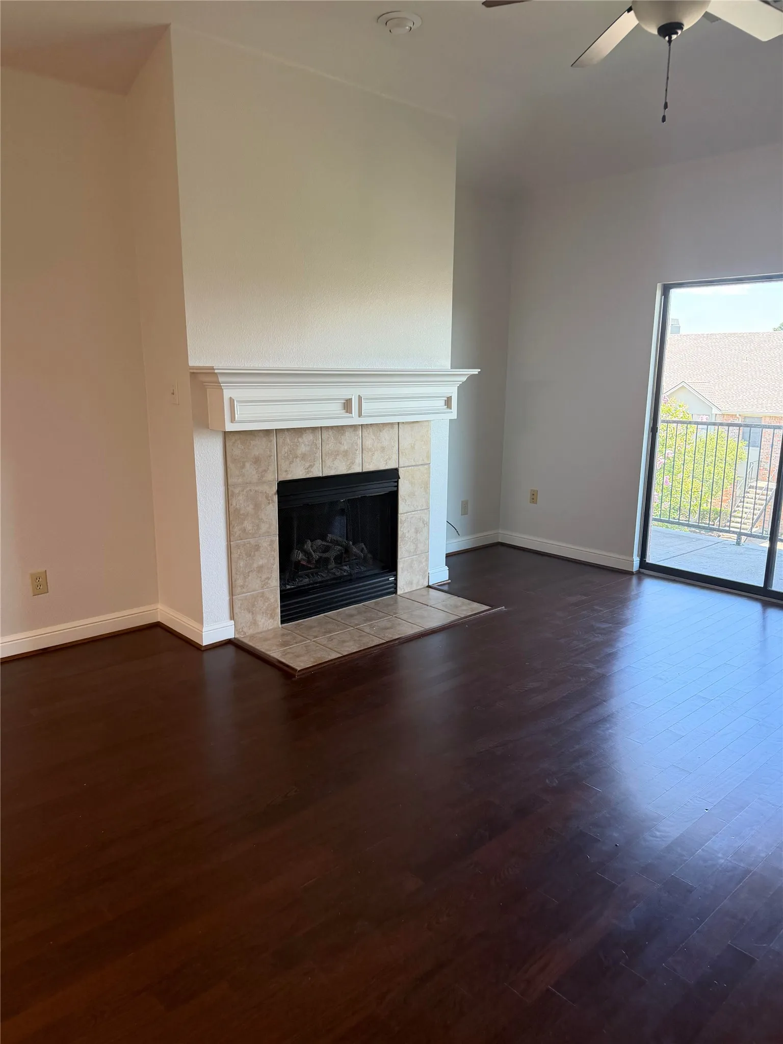Condominium For Sale in Rockwall County , 1885 Signal Ridge Place, Rockwall, Texas 75032, 2 Bedroom, 2 Bathroom, Garage spaces, 1,290 Sqft, built in 2006, mls#21314533, Real Estate Agent in Rockwall, Homes For Sale in Rockwall county, Homes For Sale in Rockwall, Realtor in Rockwall Texas, Real Estate Brokerage Independent Realty Texas, Luminita Cordes Realtor