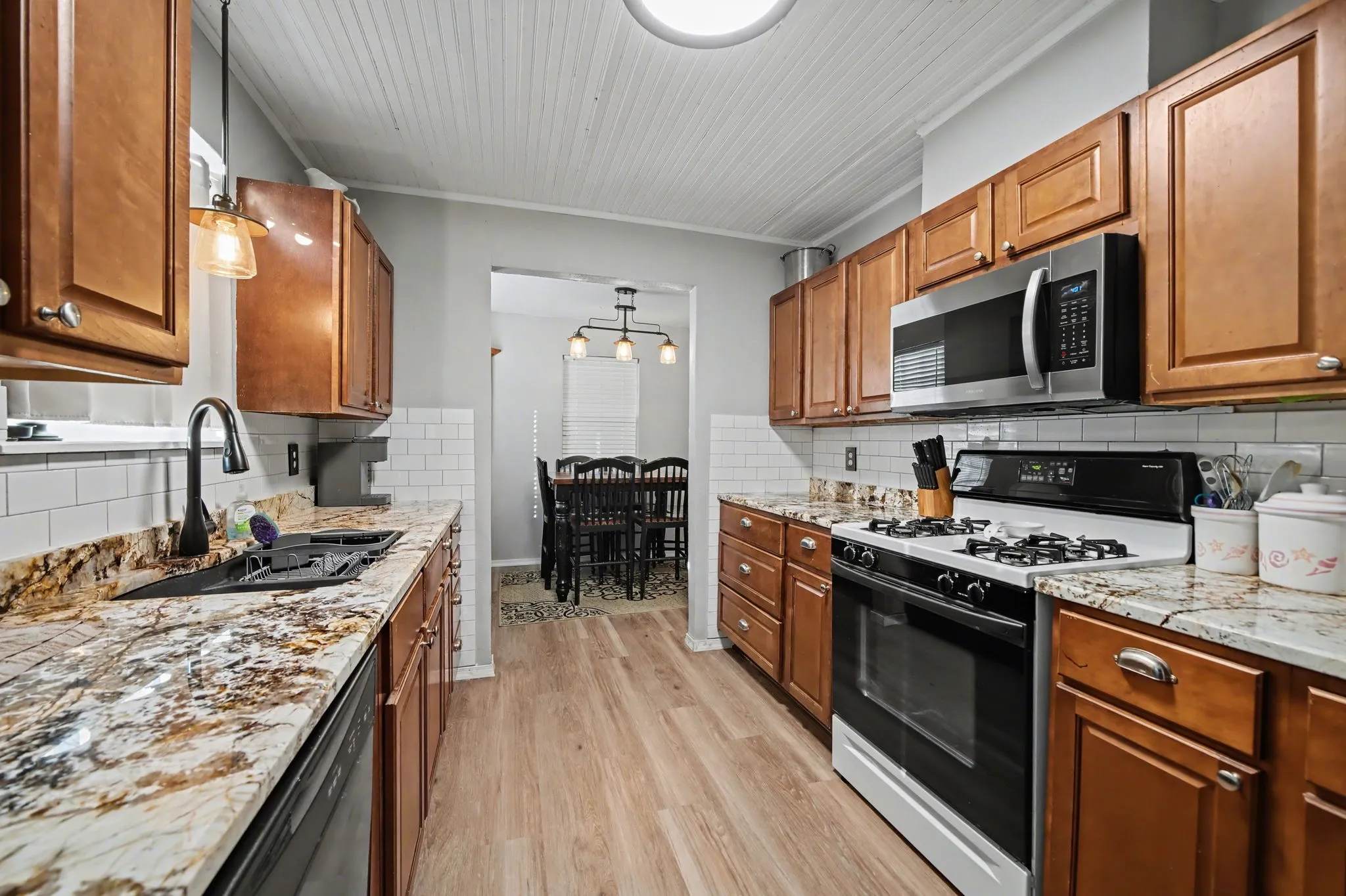 Single Family Residence For Sale in Rains County , 762 Oak Leaf Trail, East Tawakoni, Texas 75472, 2 Bedroom, 2 Bathroom, Garage spaces, 960 Sqft, built in 1971, Price $169,900, mls#21320442, Real Estate Agent in East Tawakoni, Homes For Sale in Rains county, Homes For Sale in East Tawakoni, Realtor in East Tawakoni Texas, Real Estate Brokerage Independent Realty Texas, Luminita Cordes Realtor