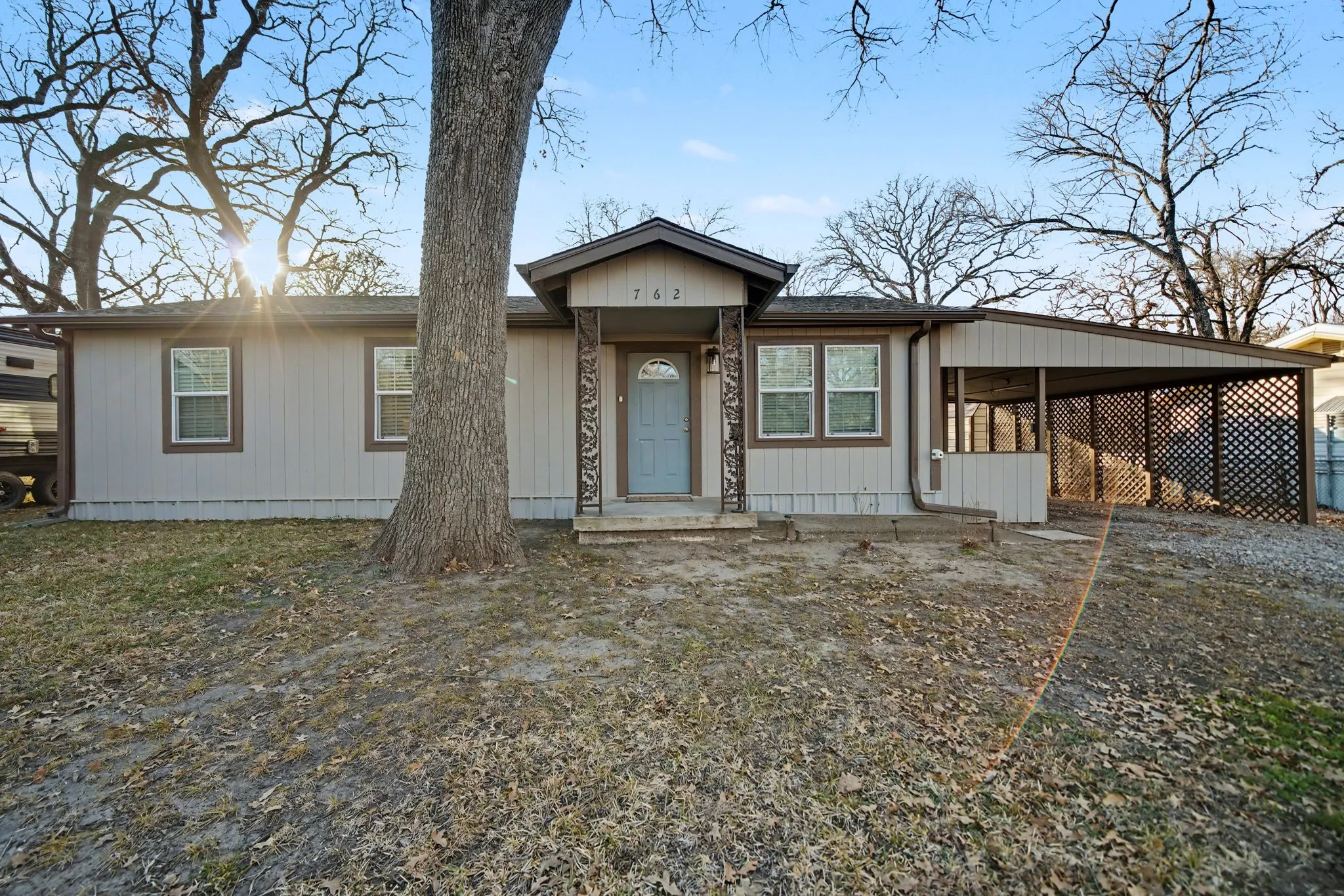 Single Family Residence For Sale in Rains County , 762 Oak Leaf Trail, East Tawakoni, Texas 75472, 2 Bedroom, 2 Bathroom, Garage spaces, 960 Sqft, built in 1971, Price $169,900, mls#21320442, Real Estate Agent in East Tawakoni, Homes For Sale in Rains county, Homes For Sale in East Tawakoni, Realtor in East Tawakoni Texas, Real Estate Brokerage Independent Realty Texas, Luminita Cordes Realtor