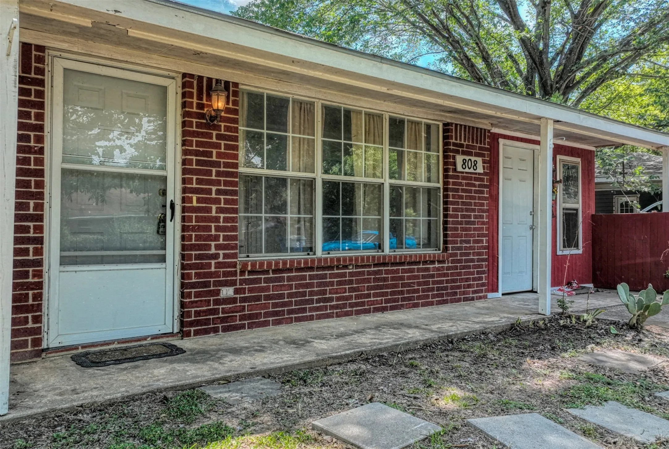 Single Family Residence For Sale in Navarro County , 808 N Wright Avenue, Kerens, Texas 75144, 2 Bedroom, 1 Bathroom, Garage spaces, 927 Sqft, built in 1999, mls#21321482, Real Estate Agent in Kerens, Homes For Sale in Navarro county, Homes For Sale in Kerens, Realtor in Kerens Texas, Real Estate Brokerage Independent Realty Texas, Luminita Cordes Realtor