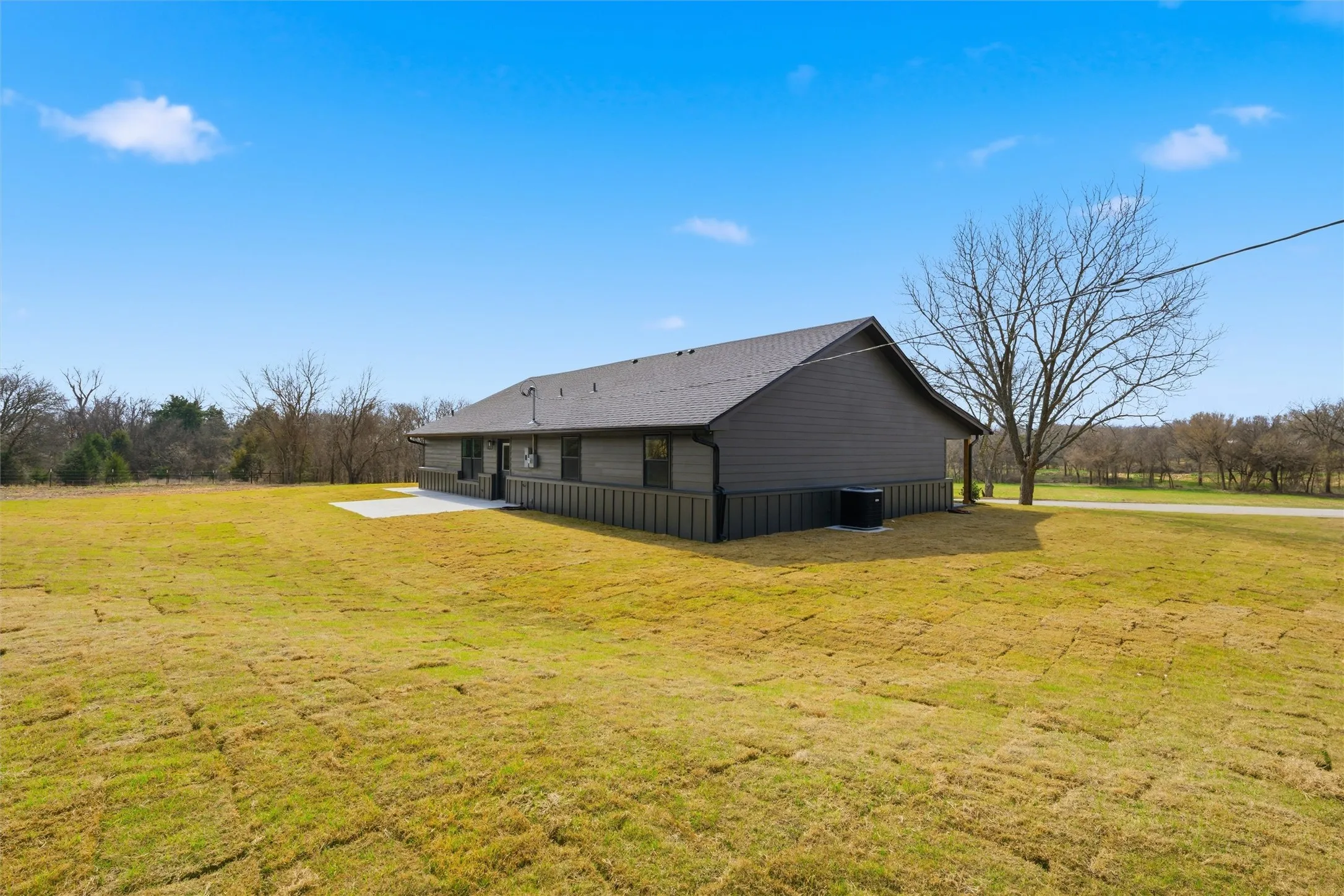 Single Family Residence For Sale in Mc Lennan County , 2303 Pilgrim Lane, Lorena, Texas 76655, 3 Bedroom, 2 Bathroom, Garage spaces, 2,030 Sqft, built in 1995, mls#21319987, Real Estate Agent in Lorena, Homes For Sale in Mc Lennan county, Homes For Sale in Lorena, Realtor in Lorena Texas, Real Estate Brokerage Independent Realty Texas, Luminita Cordes Realtor
