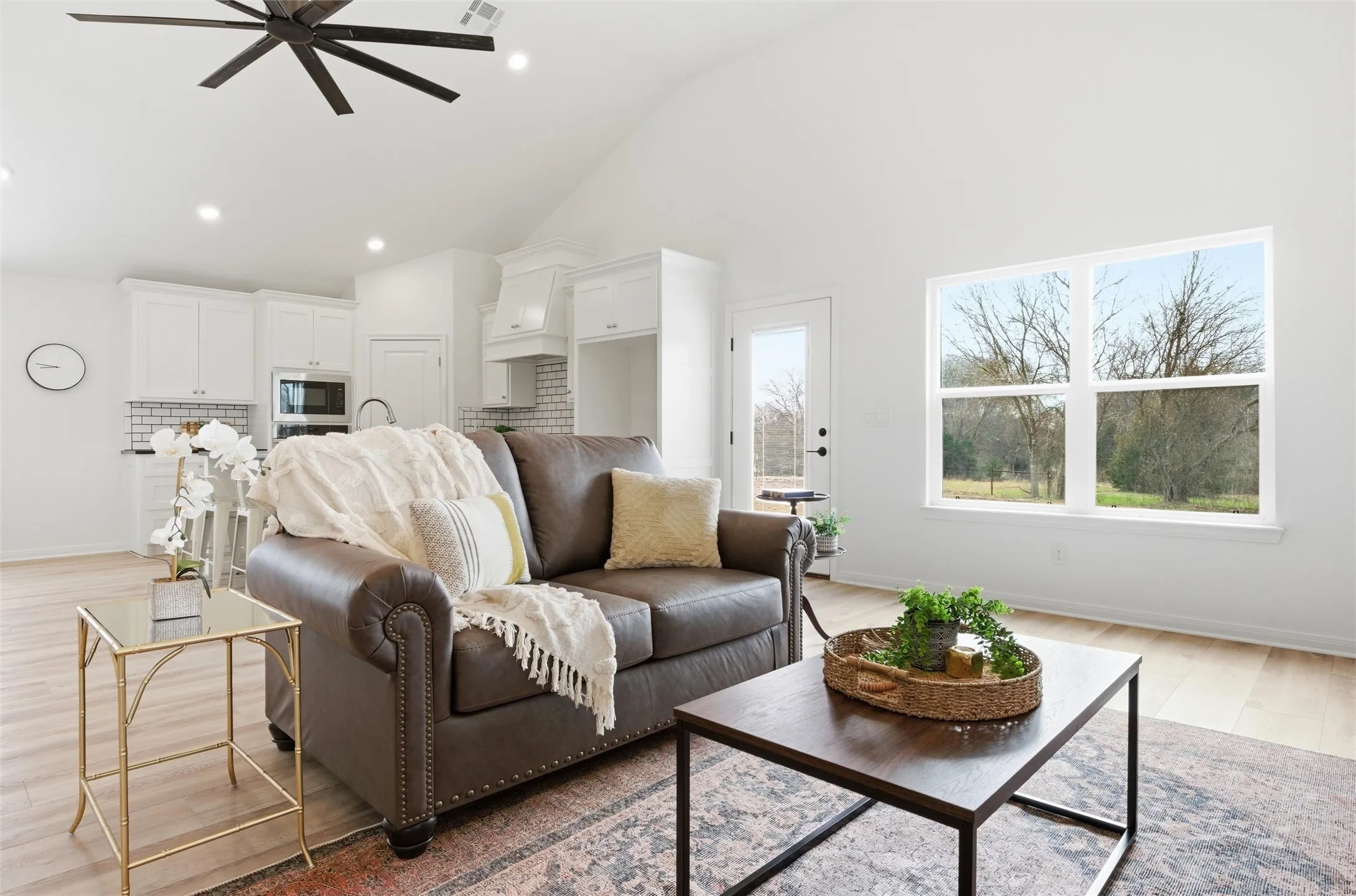 Single Family Residence For Sale in Mc Lennan County , 2303 Pilgrim Lane, Lorena, Texas 76655, 3 Bedroom, 2 Bathroom, Garage spaces, 2,030 Sqft, built in 1995, mls#21319987, Real Estate Agent in Lorena, Homes For Sale in Mc Lennan county, Homes For Sale in Lorena, Realtor in Lorena Texas, Real Estate Brokerage Independent Realty Texas, Luminita Cordes Realtor