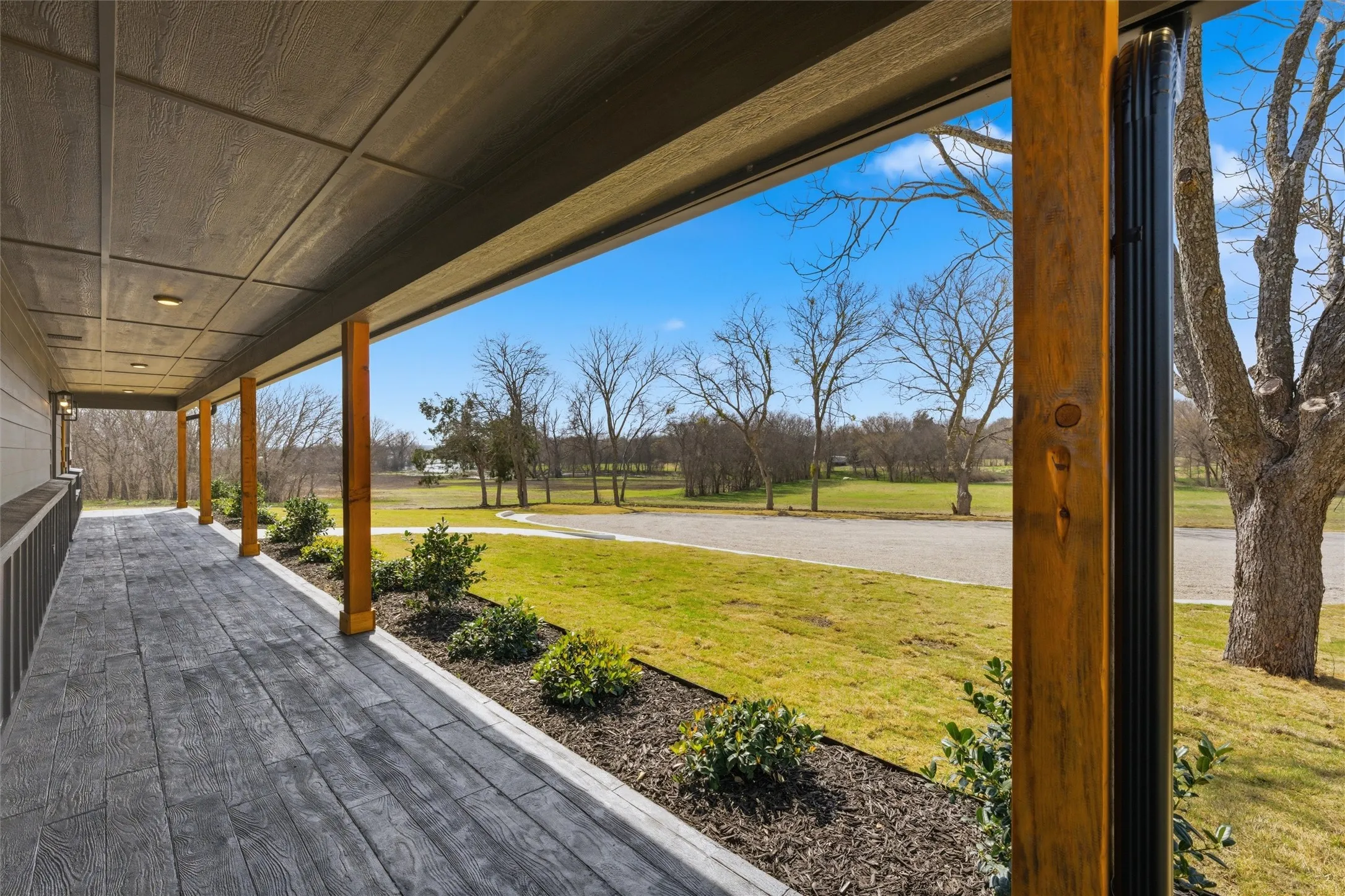 Single Family Residence For Sale in Mc Lennan County , 2303 Pilgrim Lane, Lorena, Texas 76655, 3 Bedroom, 2 Bathroom, Garage spaces, 2,030 Sqft, built in 1995, mls#21319987, Real Estate Agent in Lorena, Homes For Sale in Mc Lennan county, Homes For Sale in Lorena, Realtor in Lorena Texas, Real Estate Brokerage Independent Realty Texas, Luminita Cordes Realtor