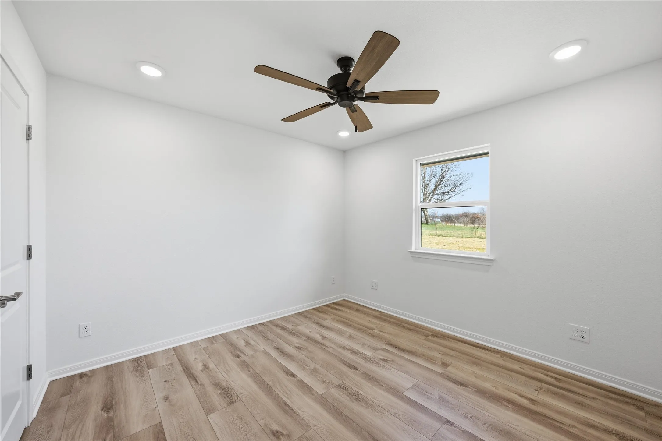 Single Family Residence For Sale in Mc Lennan County , 2303 Pilgrim Lane, Lorena, Texas 76655, 3 Bedroom, 2 Bathroom, Garage spaces, 2,030 Sqft, built in 1995, mls#21319987, Real Estate Agent in Lorena, Homes For Sale in Mc Lennan county, Homes For Sale in Lorena, Realtor in Lorena Texas, Real Estate Brokerage Independent Realty Texas, Luminita Cordes Realtor