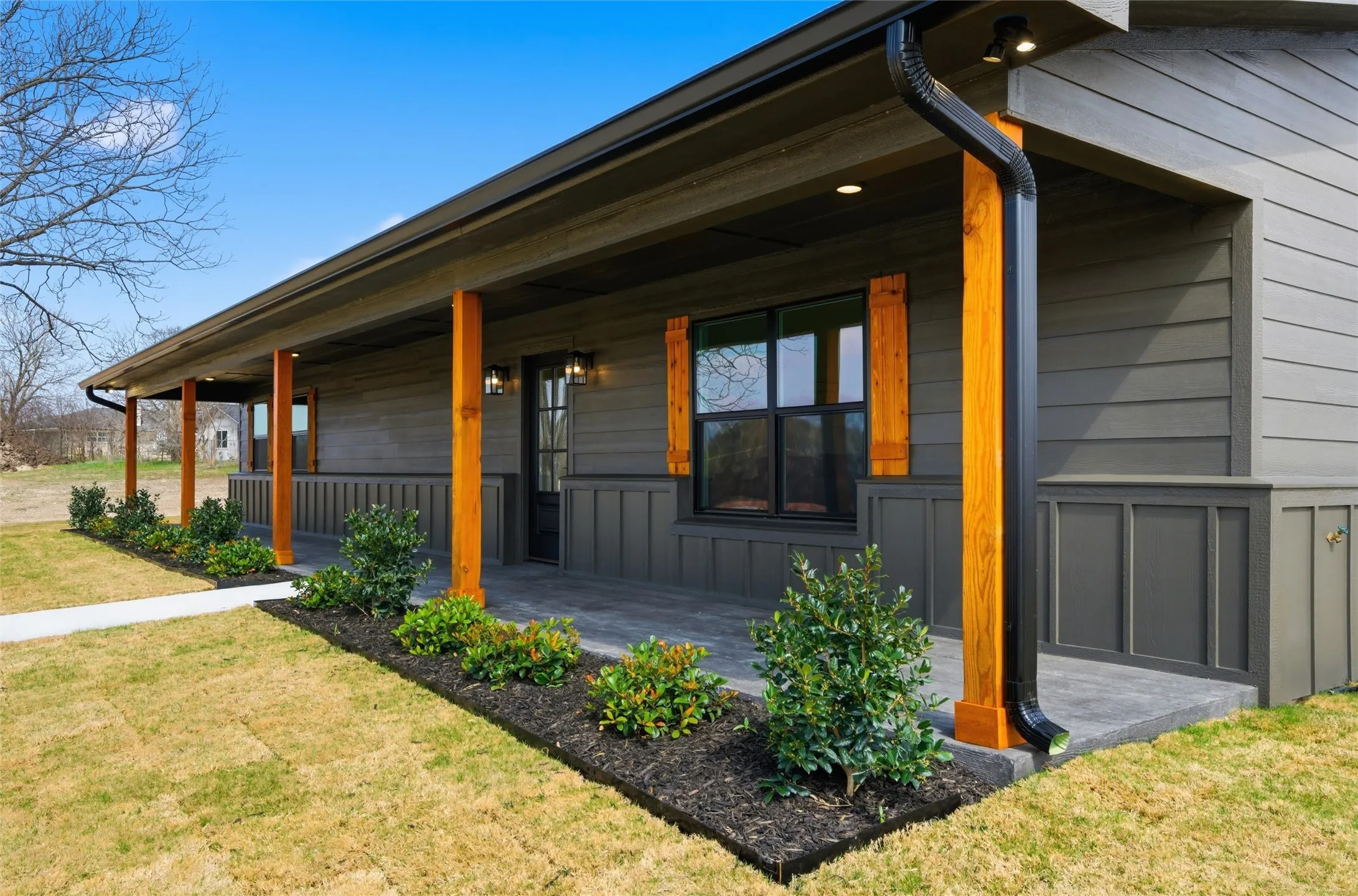 Single Family Residence For Sale in Mc Lennan County , 2303 Pilgrim Lane, Lorena, Texas 76655, 3 Bedroom, 2 Bathroom, Garage spaces, 2,030 Sqft, built in 1995, mls#21319987, Real Estate Agent in Lorena, Homes For Sale in Mc Lennan county, Homes For Sale in Lorena, Realtor in Lorena Texas, Real Estate Brokerage Independent Realty Texas, Luminita Cordes Realtor