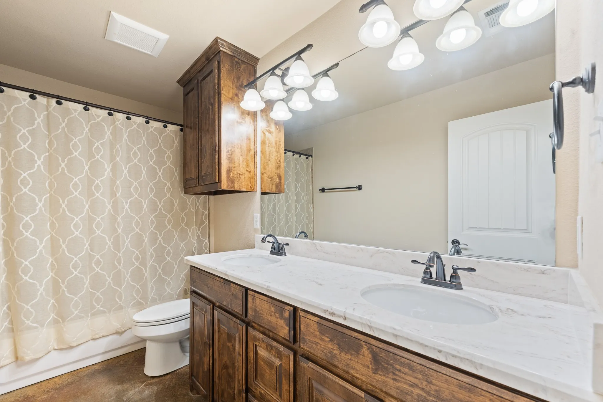 Single Family Residence For Sale in Johnson County , 417 Nelson Street, Godley, Texas 76044, 4 Bedroom, 2 Bathroom, 2 Garage spaces, 1,699 Sqft, built in 2016, mls#21321101, Real Estate Agent in Godley, Homes For Sale in Johnson county, Homes For Sale in Godley, Realtor in Godley Texas, Real Estate Brokerage Independent Realty Texas, Luminita Cordes Realtor