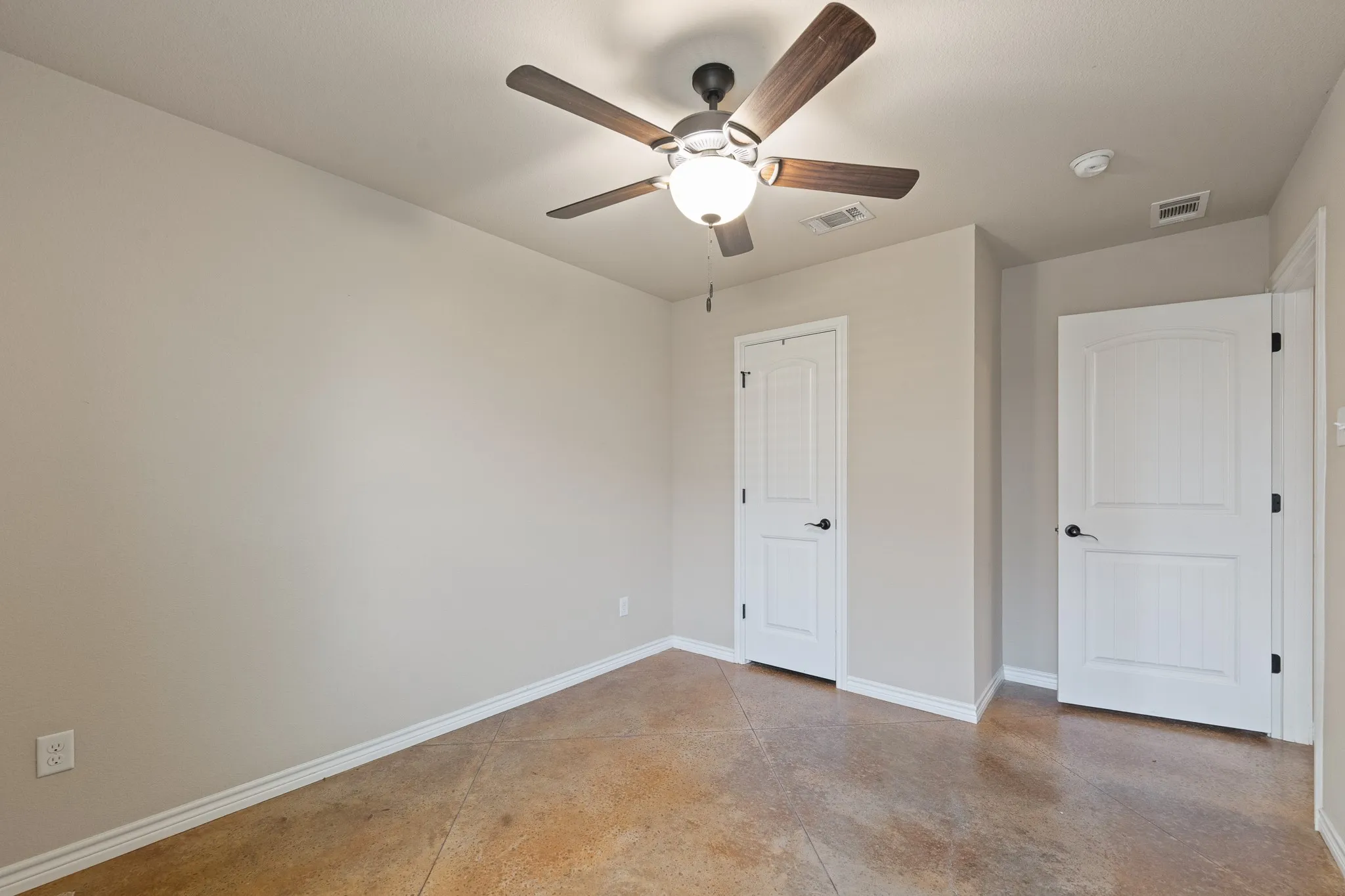 Single Family Residence For Sale in Johnson County , 417 Nelson Street, Godley, Texas 76044, 4 Bedroom, 2 Bathroom, 2 Garage spaces, 1,699 Sqft, built in 2016, mls#21321101, Real Estate Agent in Godley, Homes For Sale in Johnson county, Homes For Sale in Godley, Realtor in Godley Texas, Real Estate Brokerage Independent Realty Texas, Luminita Cordes Realtor