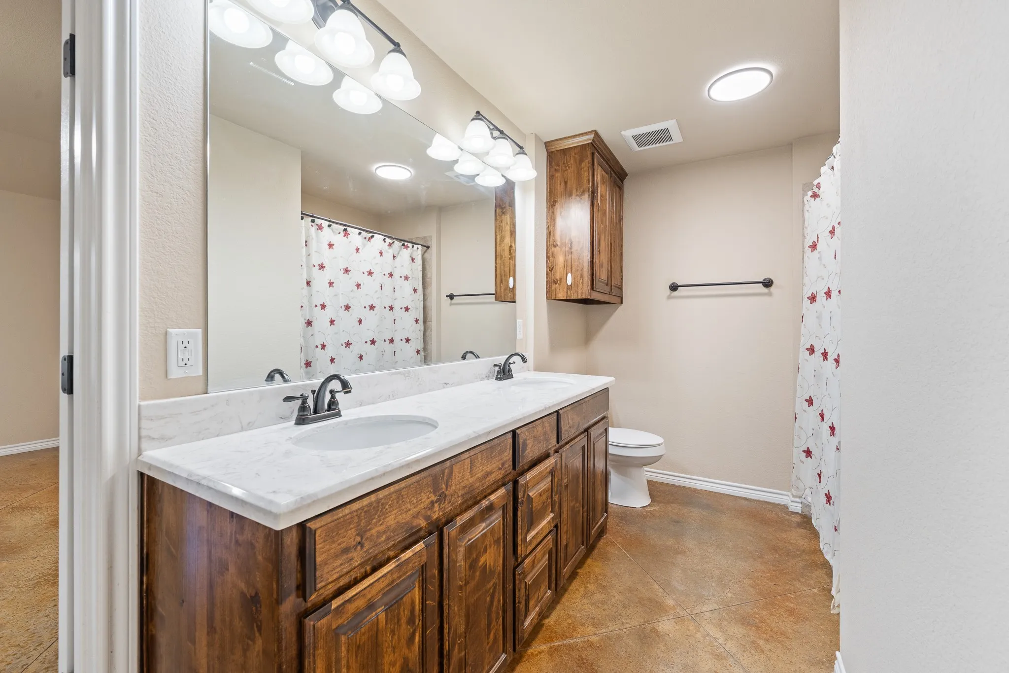 Single Family Residence For Sale in Johnson County , 417 Nelson Street, Godley, Texas 76044, 4 Bedroom, 2 Bathroom, 2 Garage spaces, 1,699 Sqft, built in 2016, mls#21321101, Real Estate Agent in Godley, Homes For Sale in Johnson county, Homes For Sale in Godley, Realtor in Godley Texas, Real Estate Brokerage Independent Realty Texas, Luminita Cordes Realtor