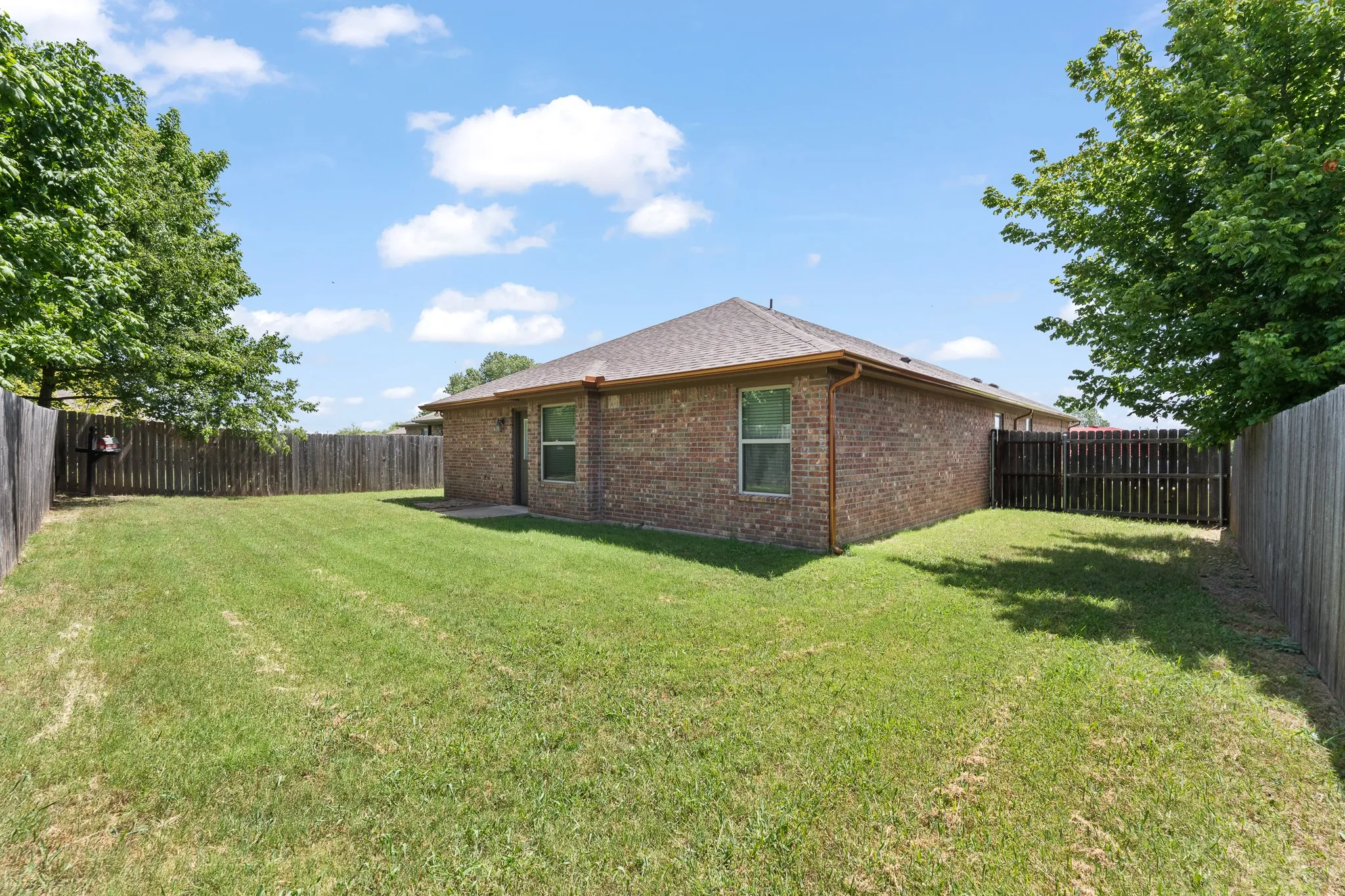 Single Family Residence For Sale in Johnson County , 417 Nelson Street, Godley, Texas 76044, 4 Bedroom, 2 Bathroom, 2 Garage spaces, 1,699 Sqft, built in 2016, mls#21321101, Real Estate Agent in Godley, Homes For Sale in Johnson county, Homes For Sale in Godley, Realtor in Godley Texas, Real Estate Brokerage Independent Realty Texas, Luminita Cordes Realtor
