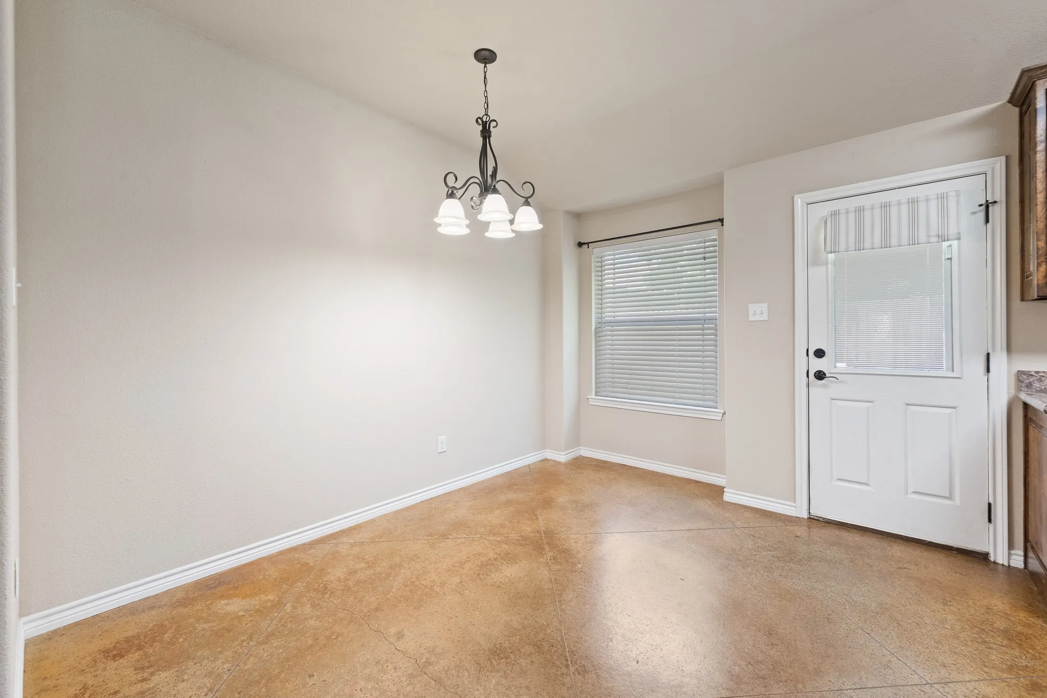 Single Family Residence For Sale in Johnson County , 417 Nelson Street, Godley, Texas 76044, 4 Bedroom, 2 Bathroom, 2 Garage spaces, 1,699 Sqft, built in 2016, mls#21321101, Real Estate Agent in Godley, Homes For Sale in Johnson county, Homes For Sale in Godley, Realtor in Godley Texas, Real Estate Brokerage Independent Realty Texas, Luminita Cordes Realtor