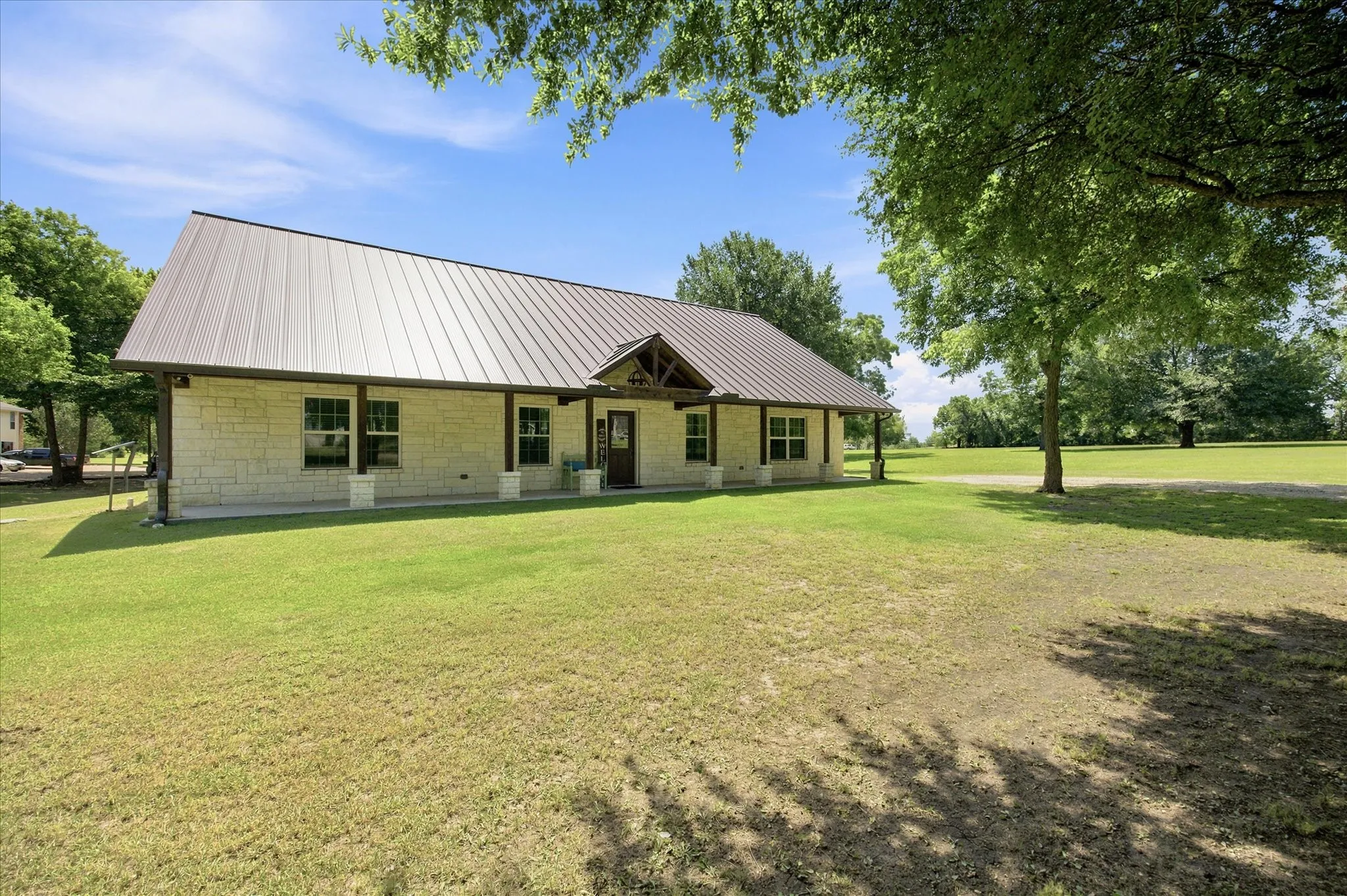Single Family Residence For Sale in Hunt County , 2301 county road 1112, Farmersville, Texas 75442, 3 Bedroom, 2 Bathroom, Garage spaces, 1,908 Sqft, built in 2018, mls#21321495, Real Estate Agent in Farmersville, Homes For Sale in Hunt county, Homes For Sale in Farmersville, Realtor in Farmersville Texas, Real Estate Brokerage Independent Realty Texas, Luminita Cordes Realtor