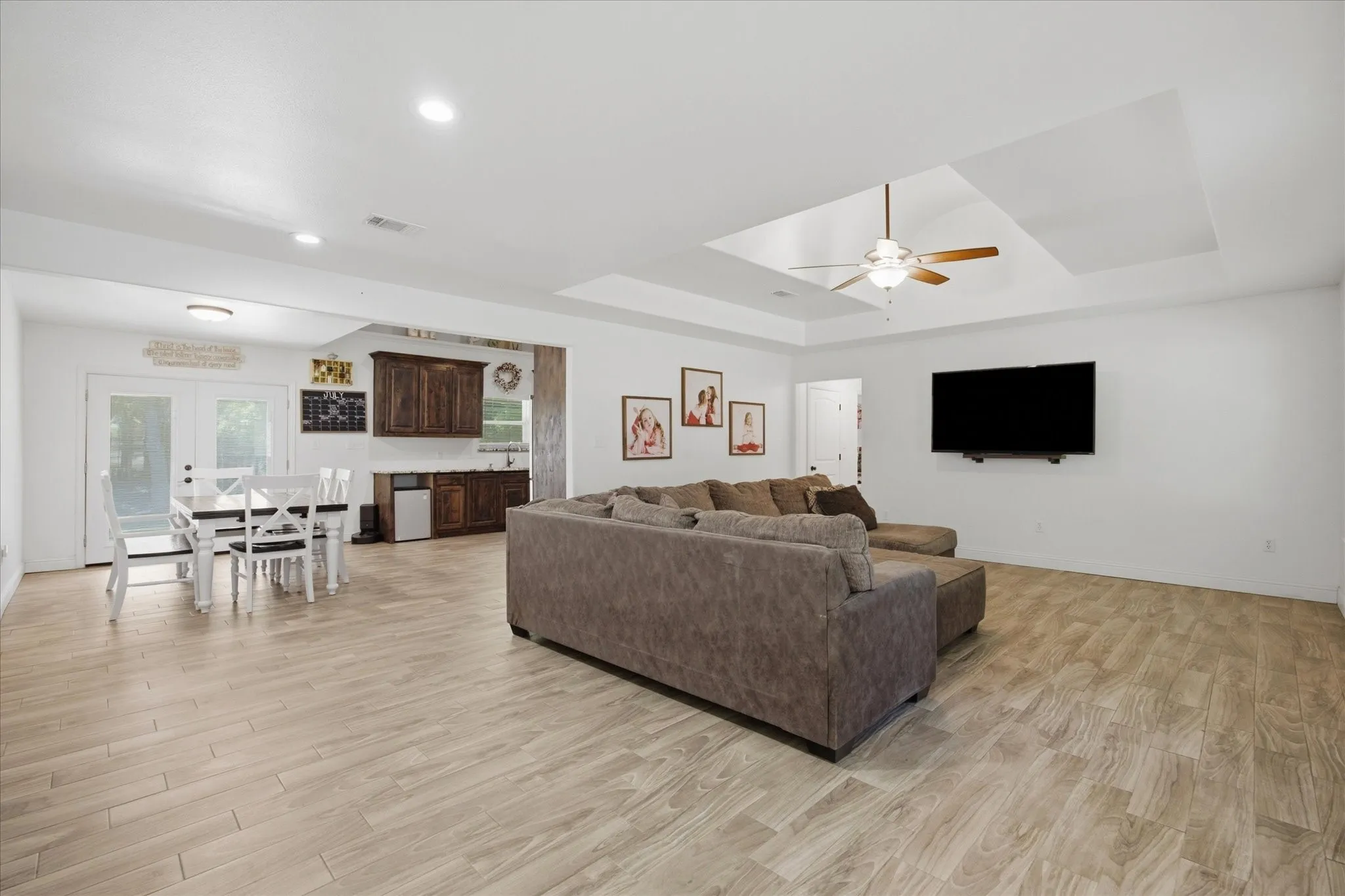 Single Family Residence For Sale in Hunt County , 2301 county road 1112, Farmersville, Texas 75442, 3 Bedroom, 2 Bathroom, Garage spaces, 1,908 Sqft, built in 2018, mls#21321495, Real Estate Agent in Farmersville, Homes For Sale in Hunt county, Homes For Sale in Farmersville, Realtor in Farmersville Texas, Real Estate Brokerage Independent Realty Texas, Luminita Cordes Realtor