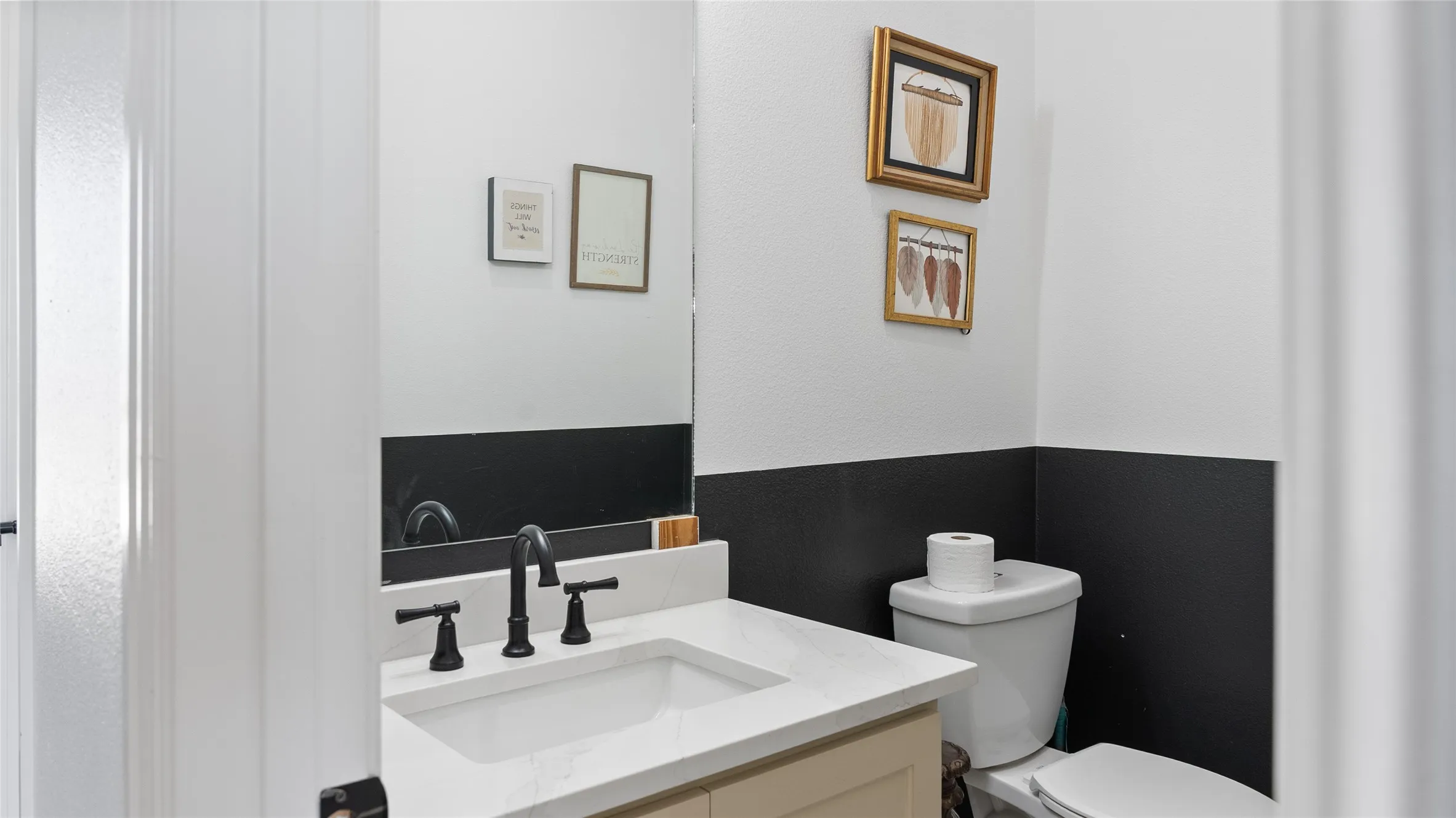 Single Family Residence For Sale in Johnson County , 8224 Harvest Drive, Grandview, Texas 76050, 6 Bedroom, 4 Bathroom, 2 Garage spaces, 3,184 Sqft, built in 2022, mls#21319145, Real Estate Agent in Grandview, Homes For Sale in Johnson county, Homes For Sale in Grandview, Realtor in Grandview Texas, Real Estate Brokerage Independent Realty Texas, Luminita Cordes Realtor