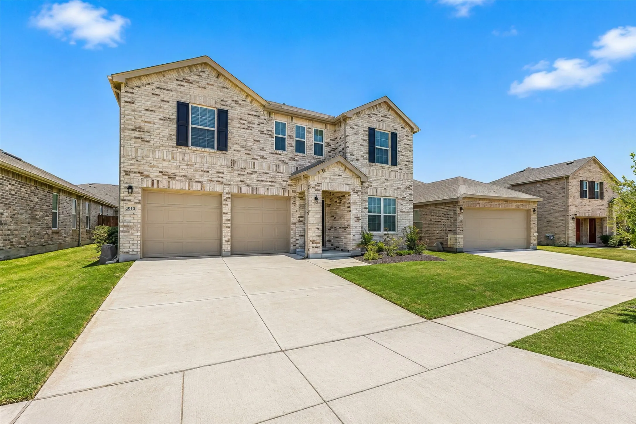Single Family Residence For Sale in Denton County , 1913 Winding Creek Way, Denton, Texas 76208, 4 Bedroom, 3 Bathroom, 2 Garage spaces, 2,509 Sqft, built in 2024, mls#21315451, Real Estate Agent in Denton, Homes For Sale in Denton county, Homes For Sale in Denton, Realtor in Denton Texas, Real Estate Brokerage Independent Realty Texas, Luminita Cordes Realtor
