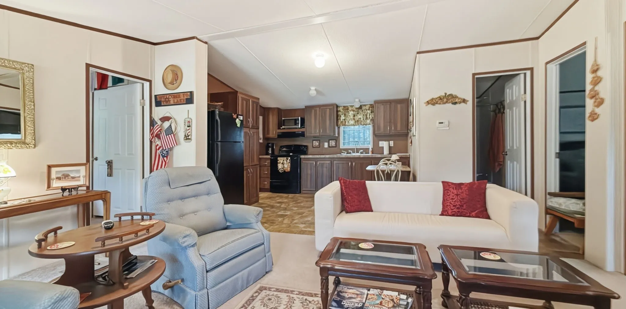 Manufactured Home For Sale in Grayson County , 945 Lake Road, Gordonville, Texas 76245, 2 Bedroom, 2 Bathroom, Garage spaces, 920 Sqft, built in 2010, mls#21321503, Real Estate Agent in Gordonville, Homes For Sale in Grayson county, Homes For Sale in Gordonville, Realtor in Gordonville Texas, Real Estate Brokerage Independent Realty Texas, Luminita Cordes Realtor
