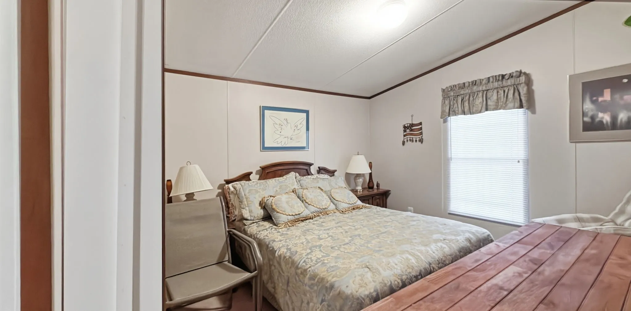 Manufactured Home For Sale in Grayson County , 945 Lake Road, Gordonville, Texas 76245, 2 Bedroom, 2 Bathroom, Garage spaces, 920 Sqft, built in 2010, mls#21321503, Real Estate Agent in Gordonville, Homes For Sale in Grayson county, Homes For Sale in Gordonville, Realtor in Gordonville Texas, Real Estate Brokerage Independent Realty Texas, Luminita Cordes Realtor